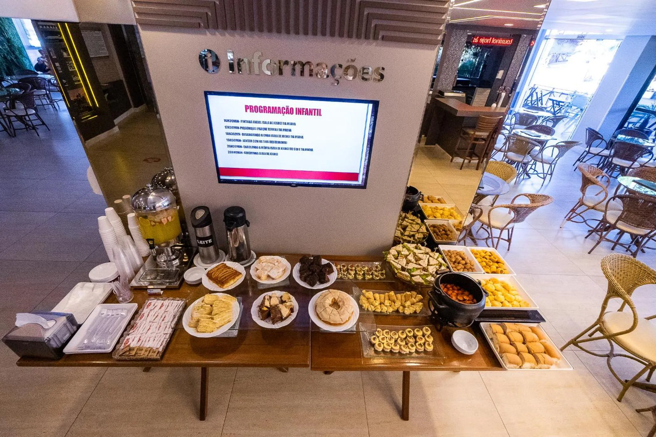 Meals in Hotel Rouxinol