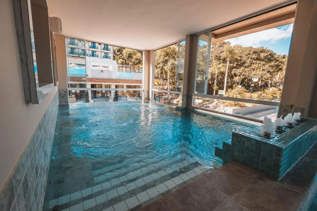 Swimming pool in Hotel Rouxinol