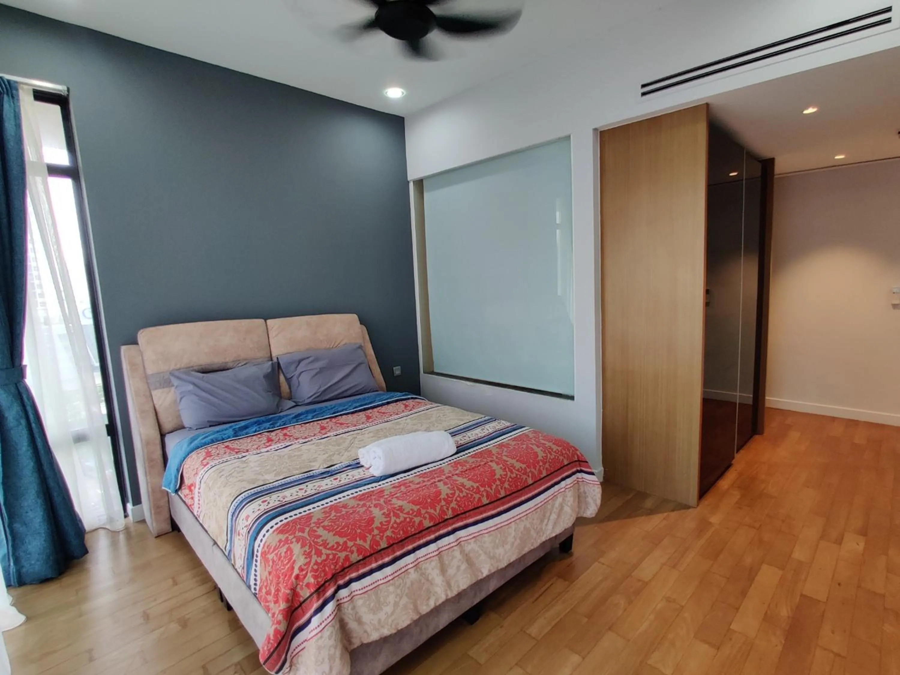 Bed in Leo Guesthouse at Anggun Residence Suite