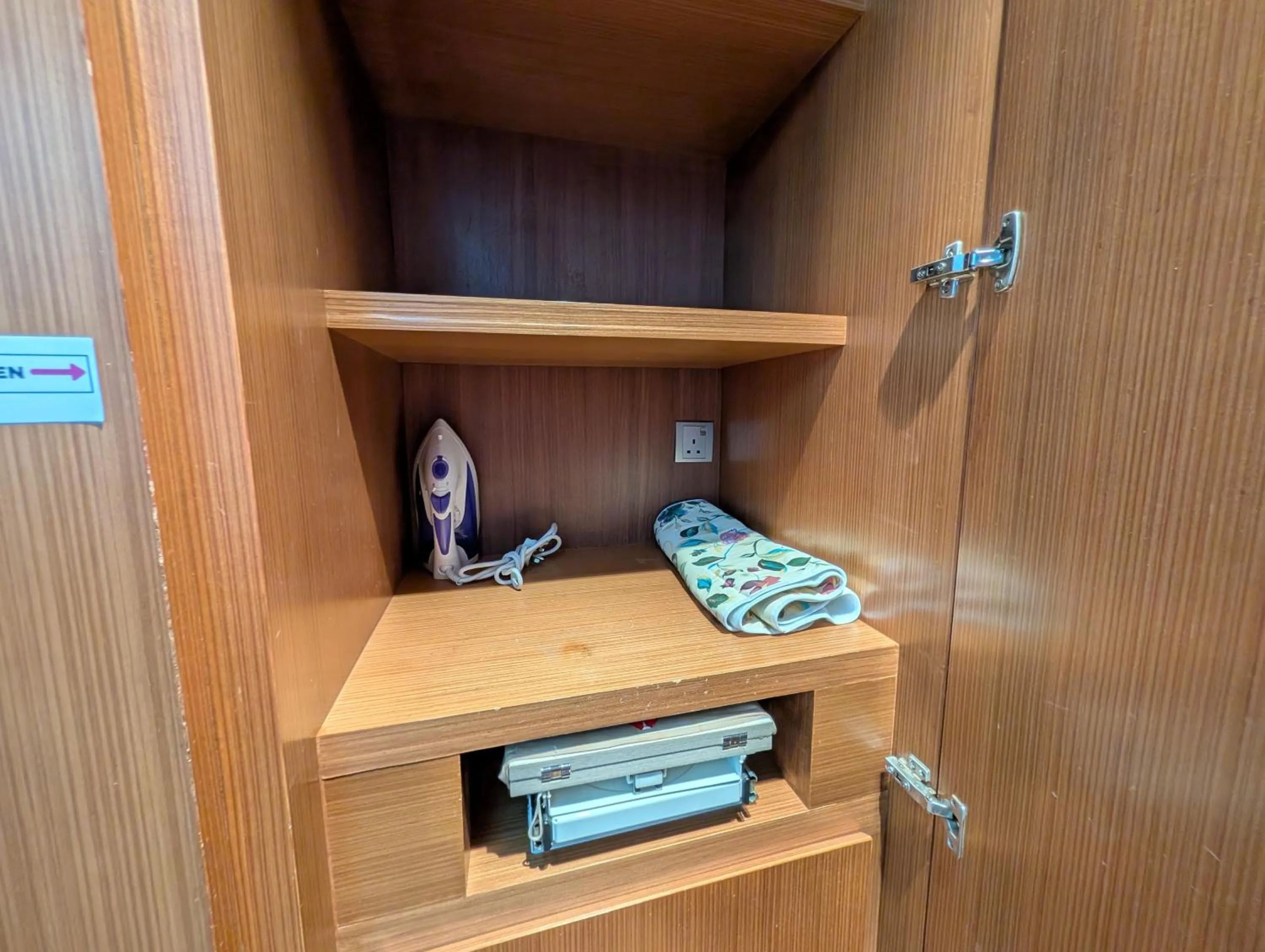 Bedroom in Leo Guesthouse at Anggun Residence Suite