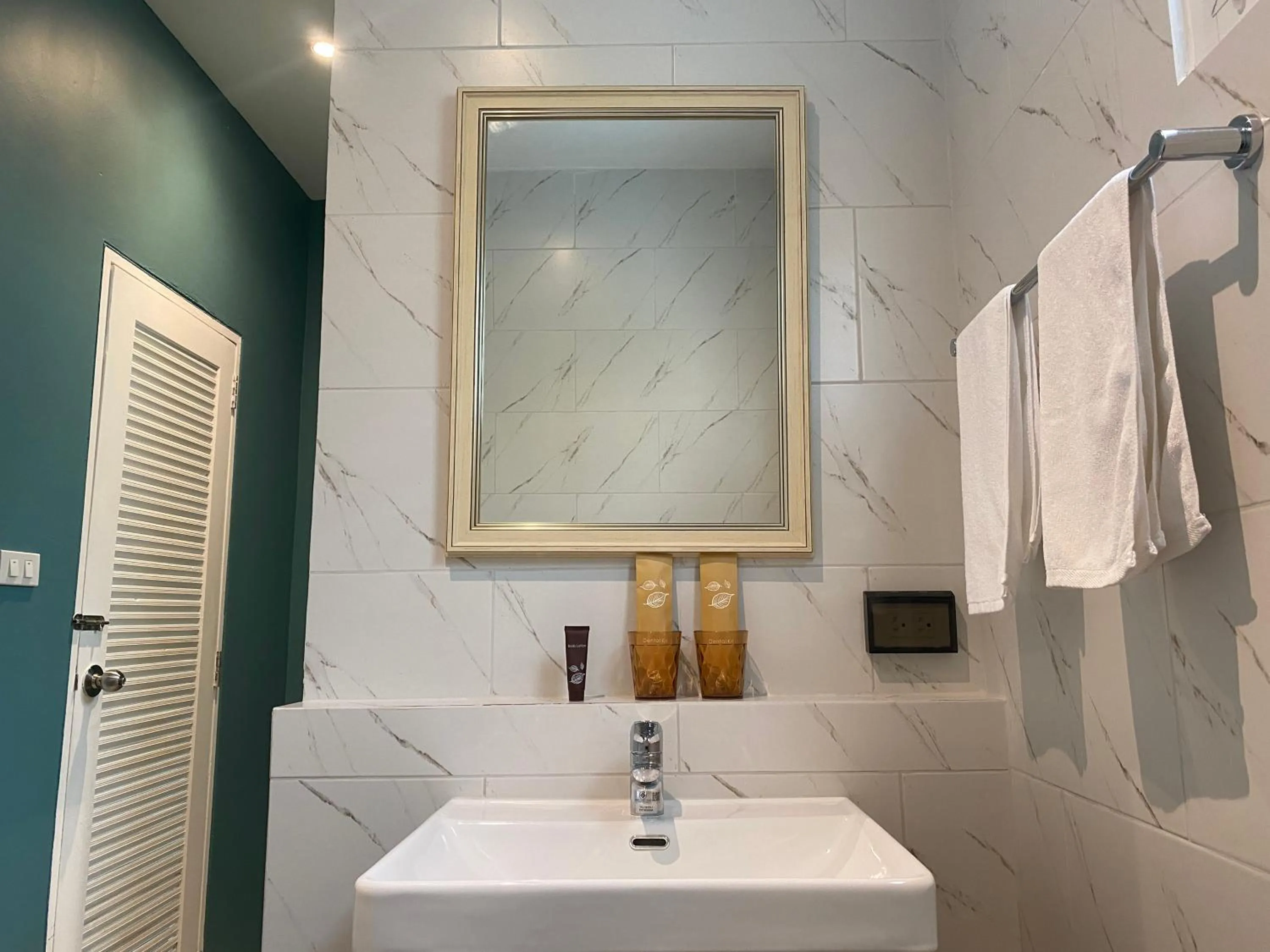 Bathroom in Le Petit Saint Tropez