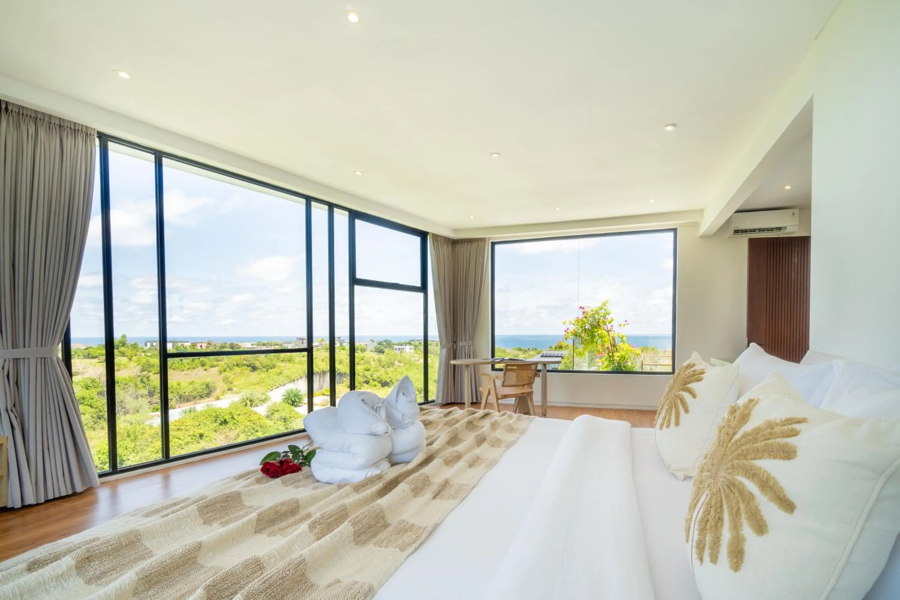 Bed in Villa Cliffo by Premier Hospitality Asia