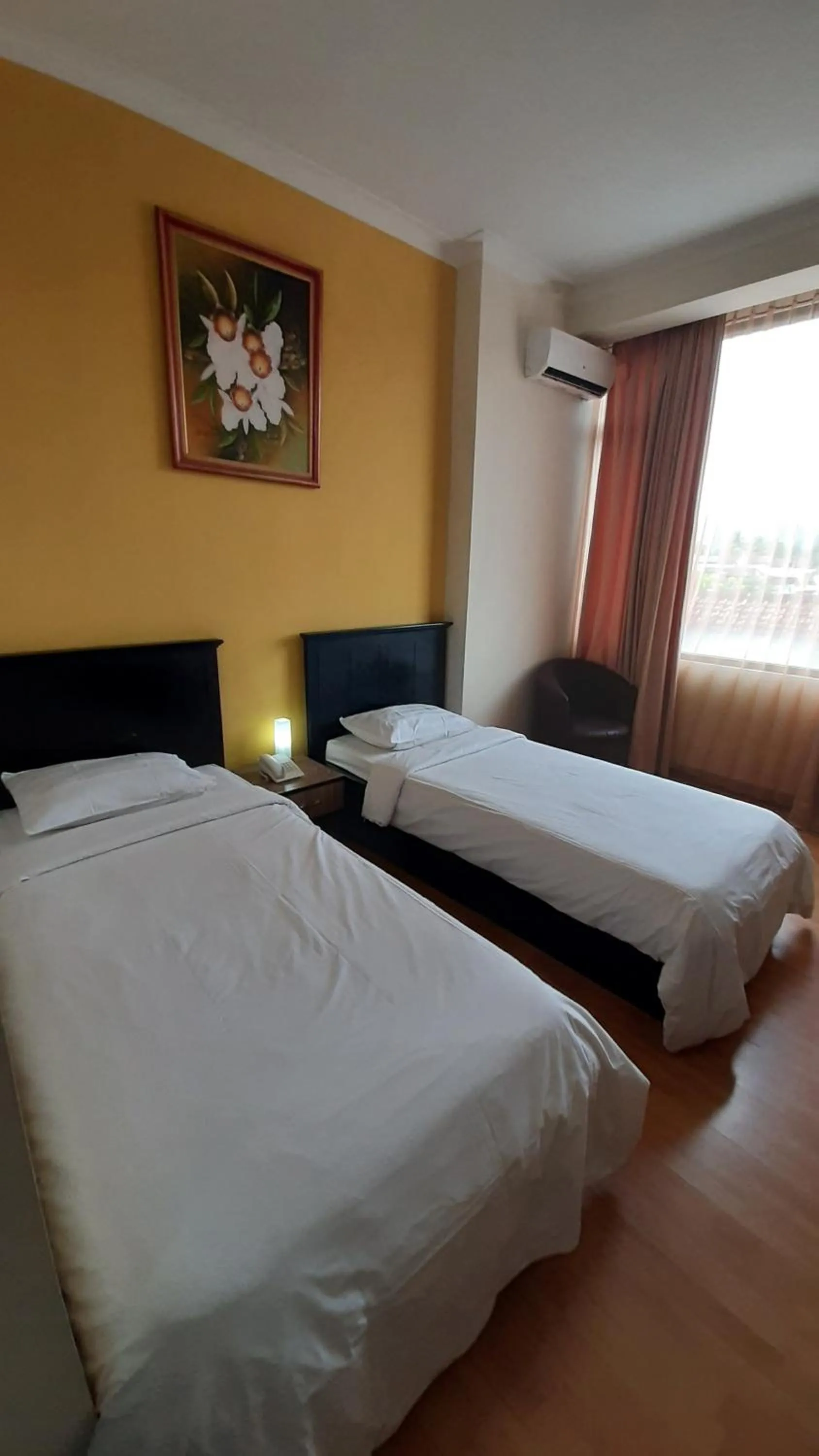 Bedroom, Bed in Hotel Prasasti Pacitan