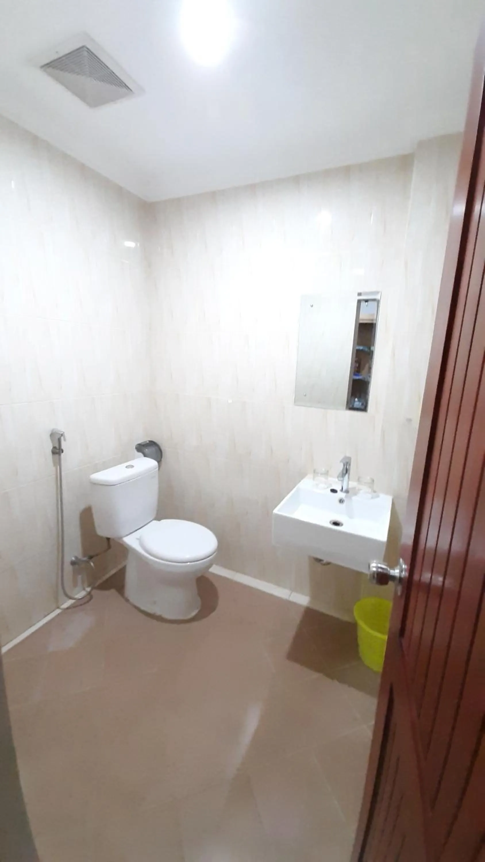 Bathroom in Hotel Prasasti Pacitan