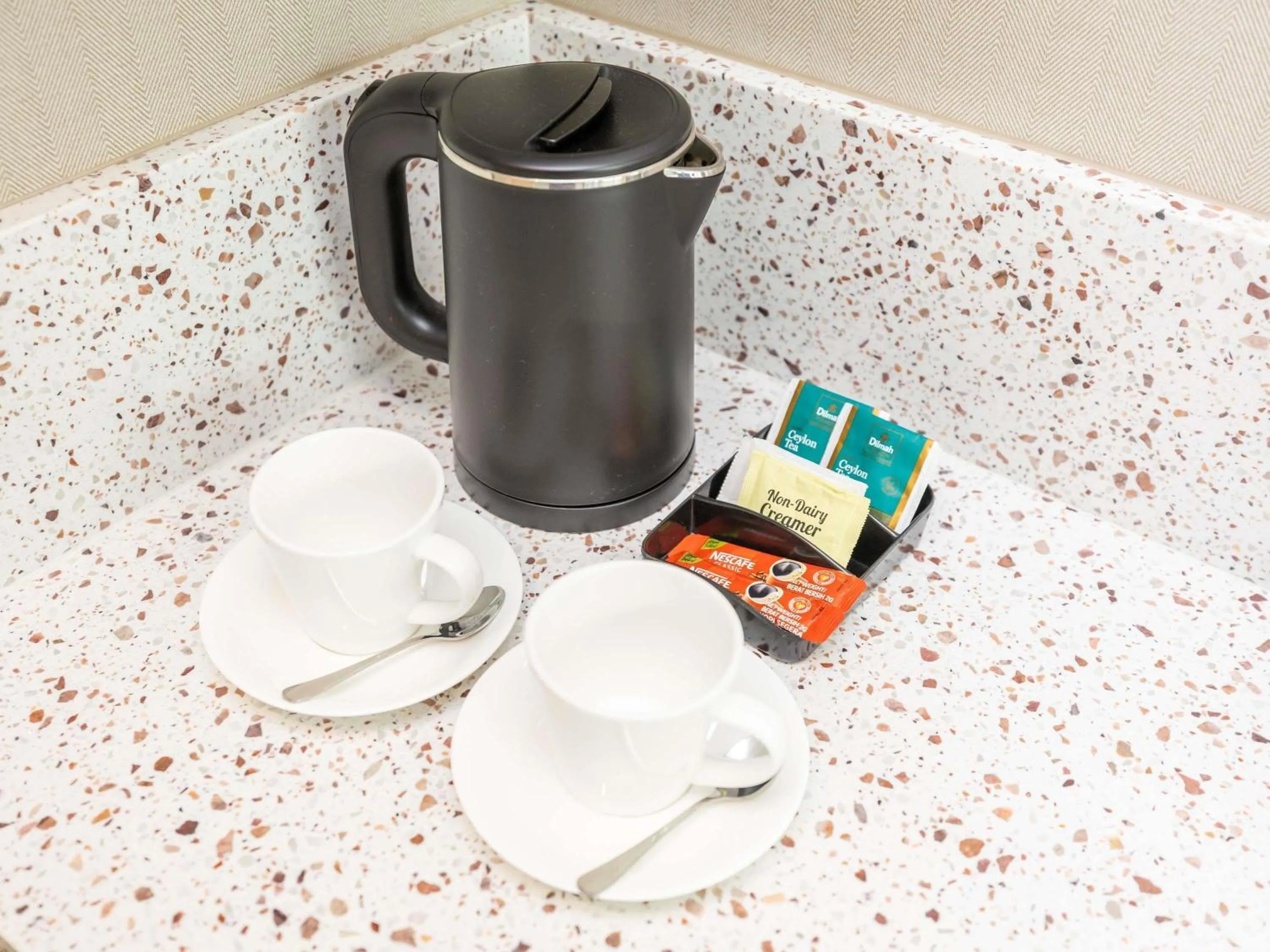 Bedroom in Hotel Waterloo Singapore - Handwritten Collection