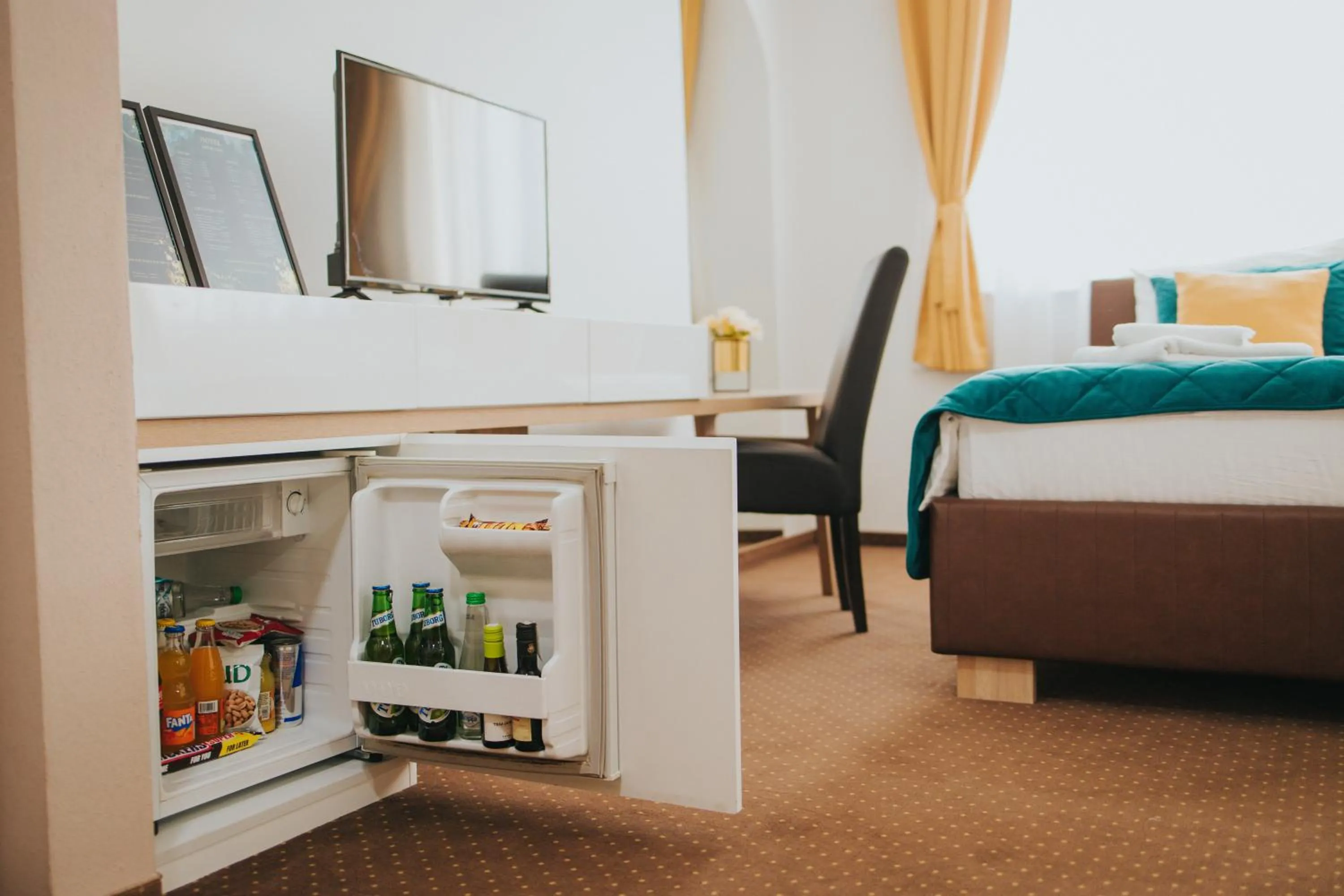 minibar, Bed in Hotel Brcko Gas Doboj