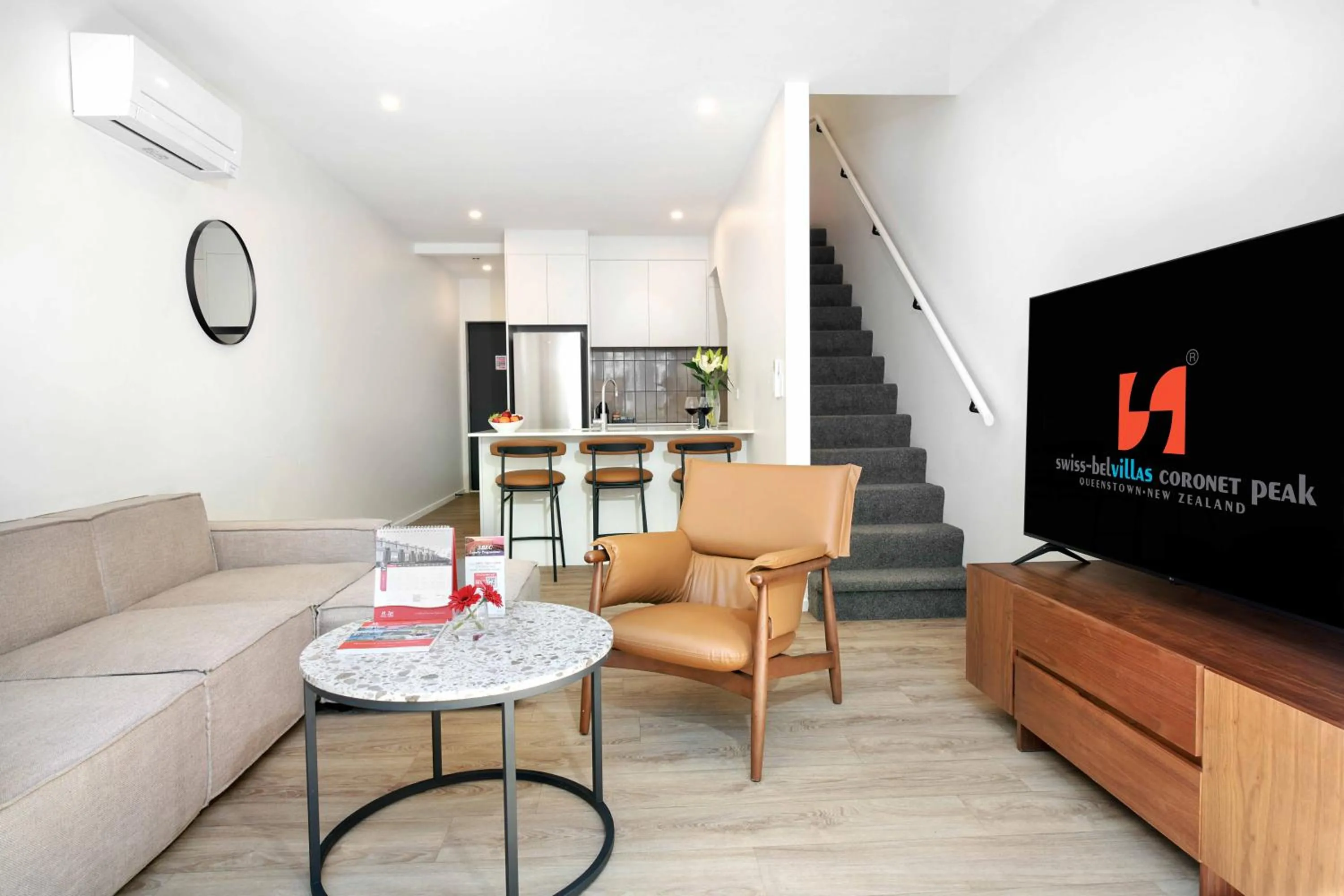 Living room in Swiss-Belvillas Coronet Peak