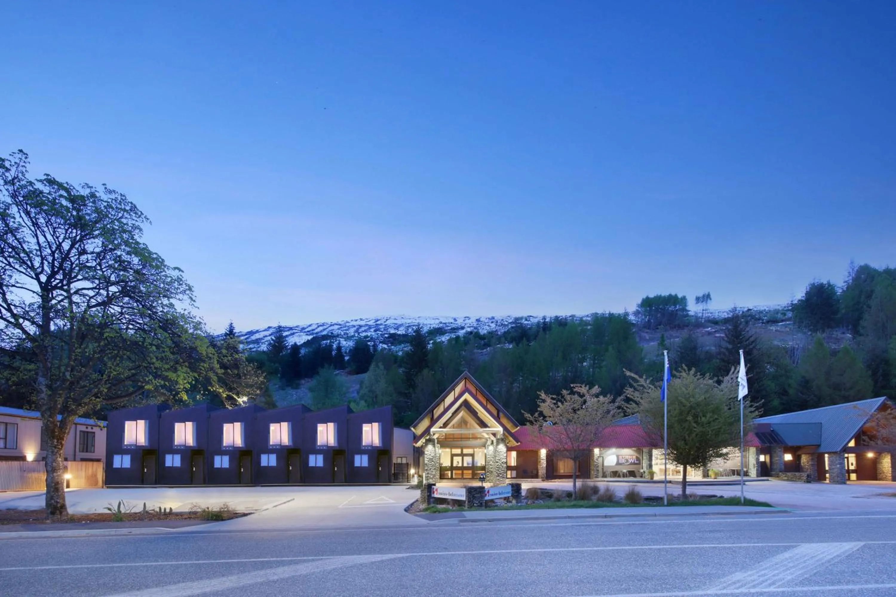 Property building in Swiss-Belvillas Coronet Peak