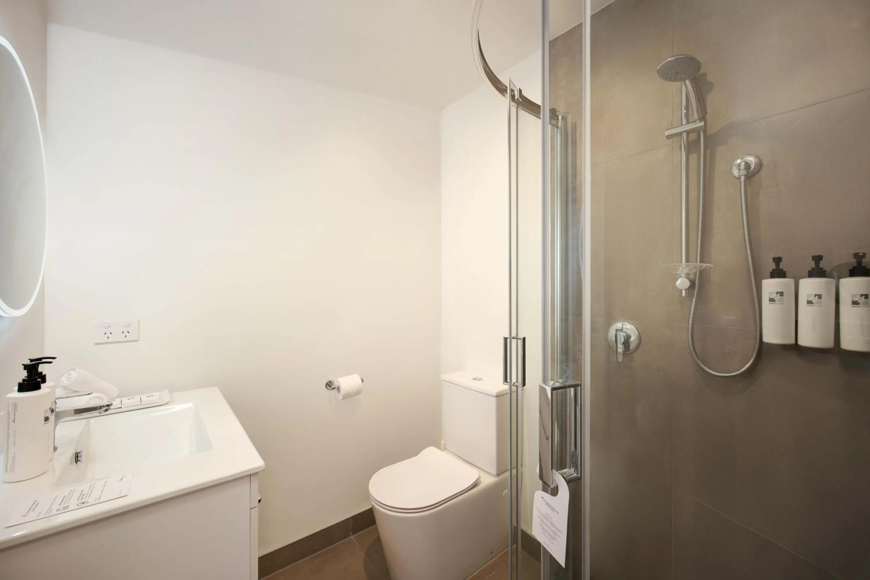 Bathroom in Swiss-Belvillas Coronet Peak
