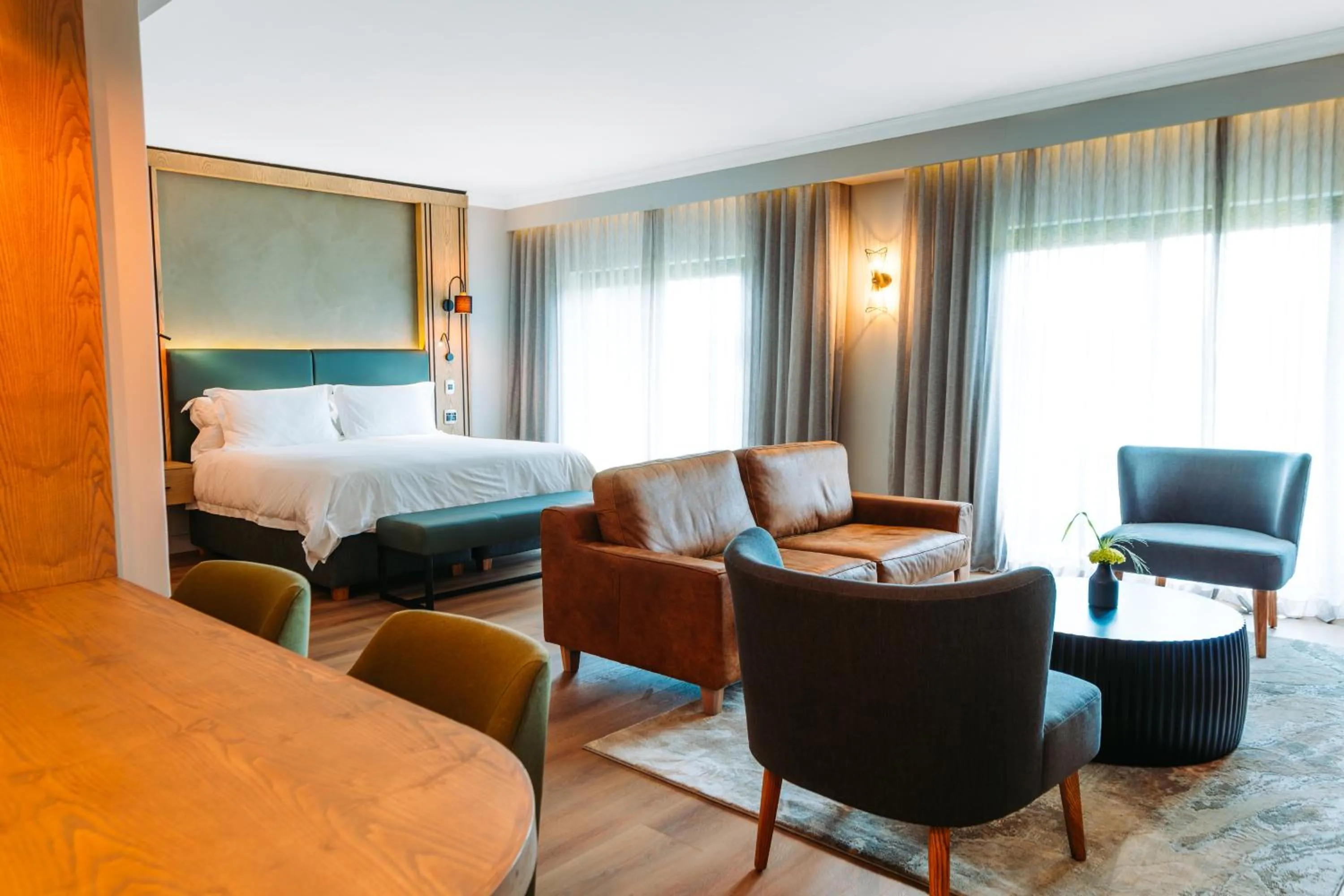 Bedroom, Bed in Emerald Resort & Casino