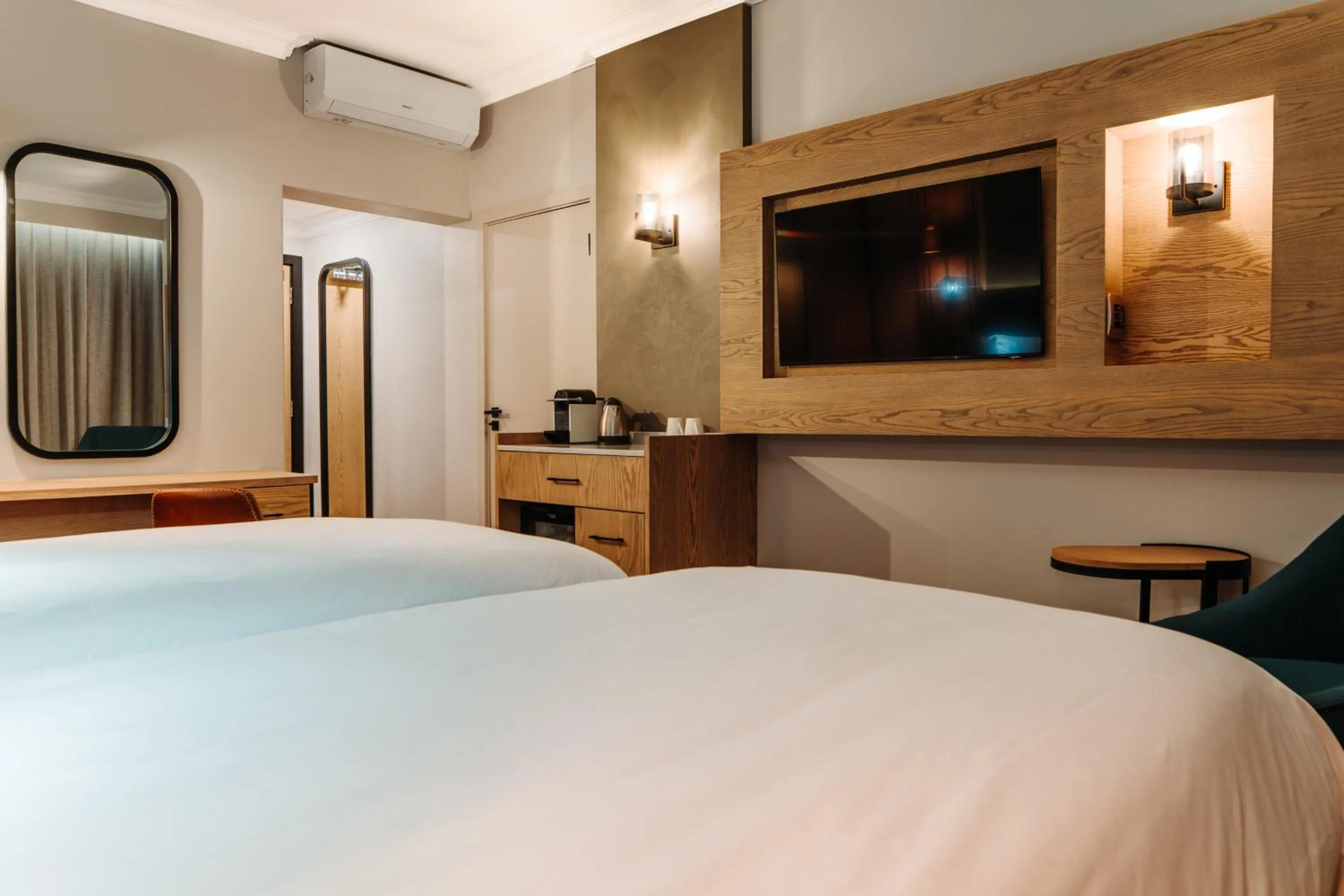 Bedroom, Bed in Emerald Resort & Casino