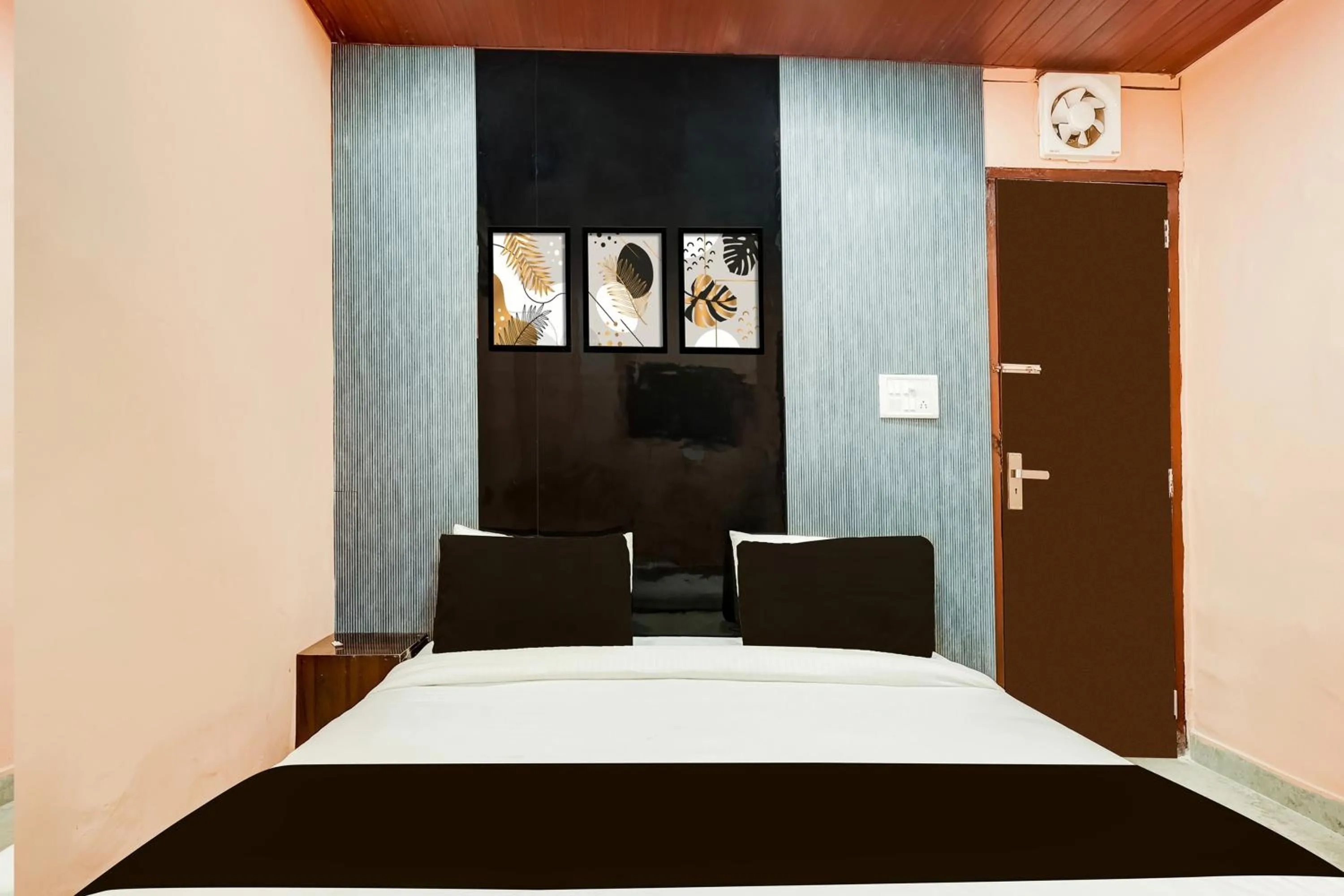 Hotel O Kashish Residency