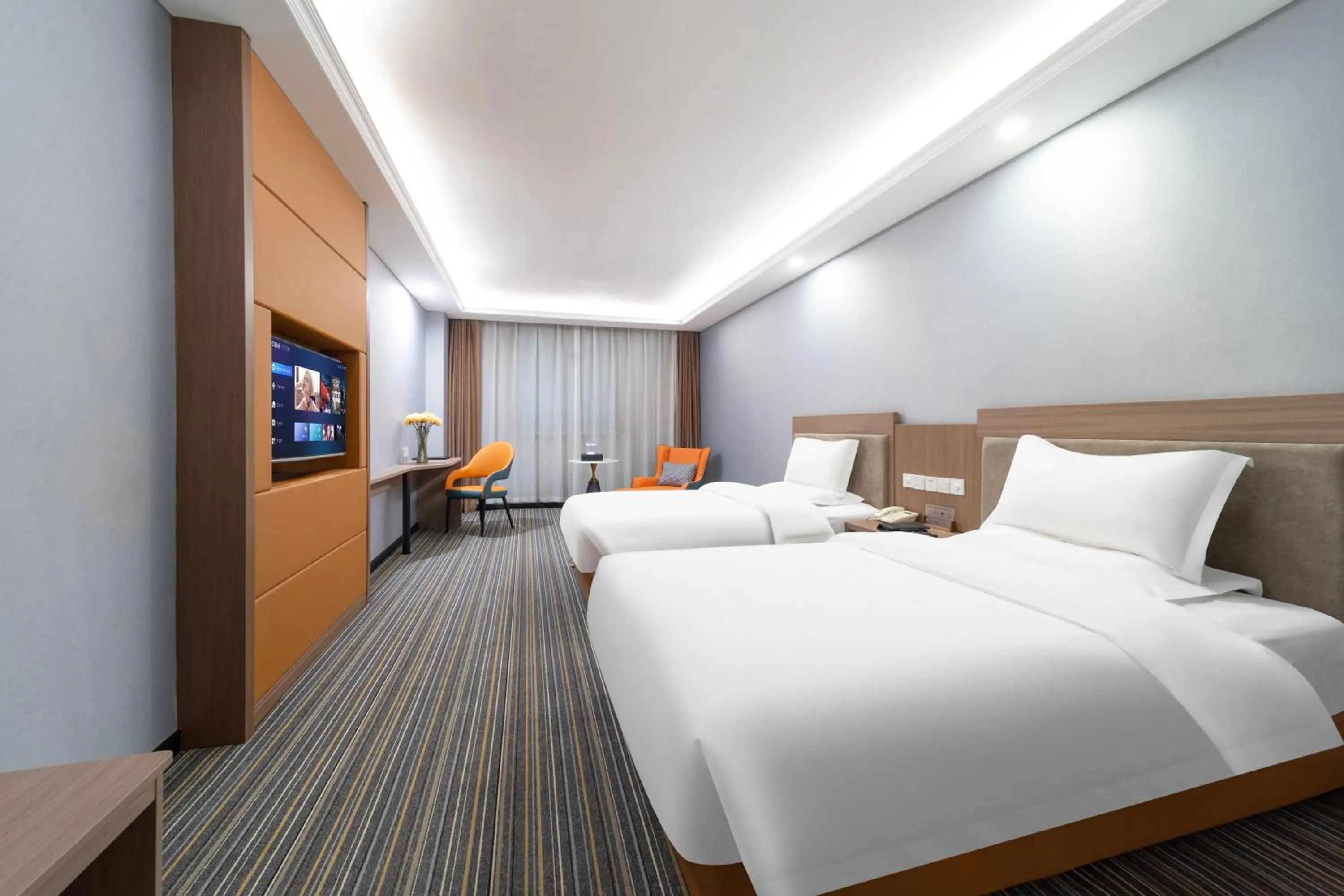 Bed in Days Inn Xi'an City Center