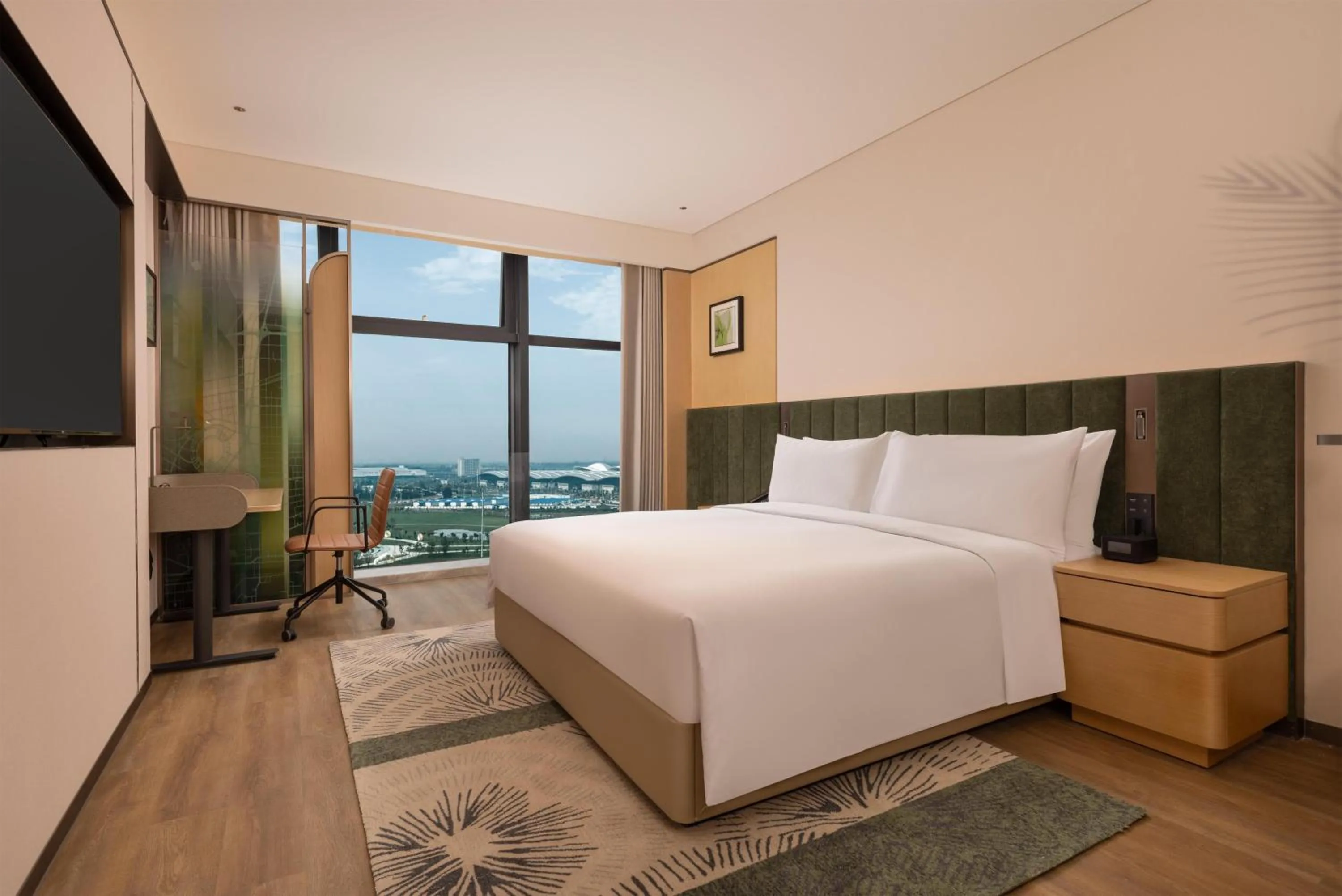 One-Bedroom King Suite in Hilton Garden Inn Zhengzhou Airport Aerotropolis