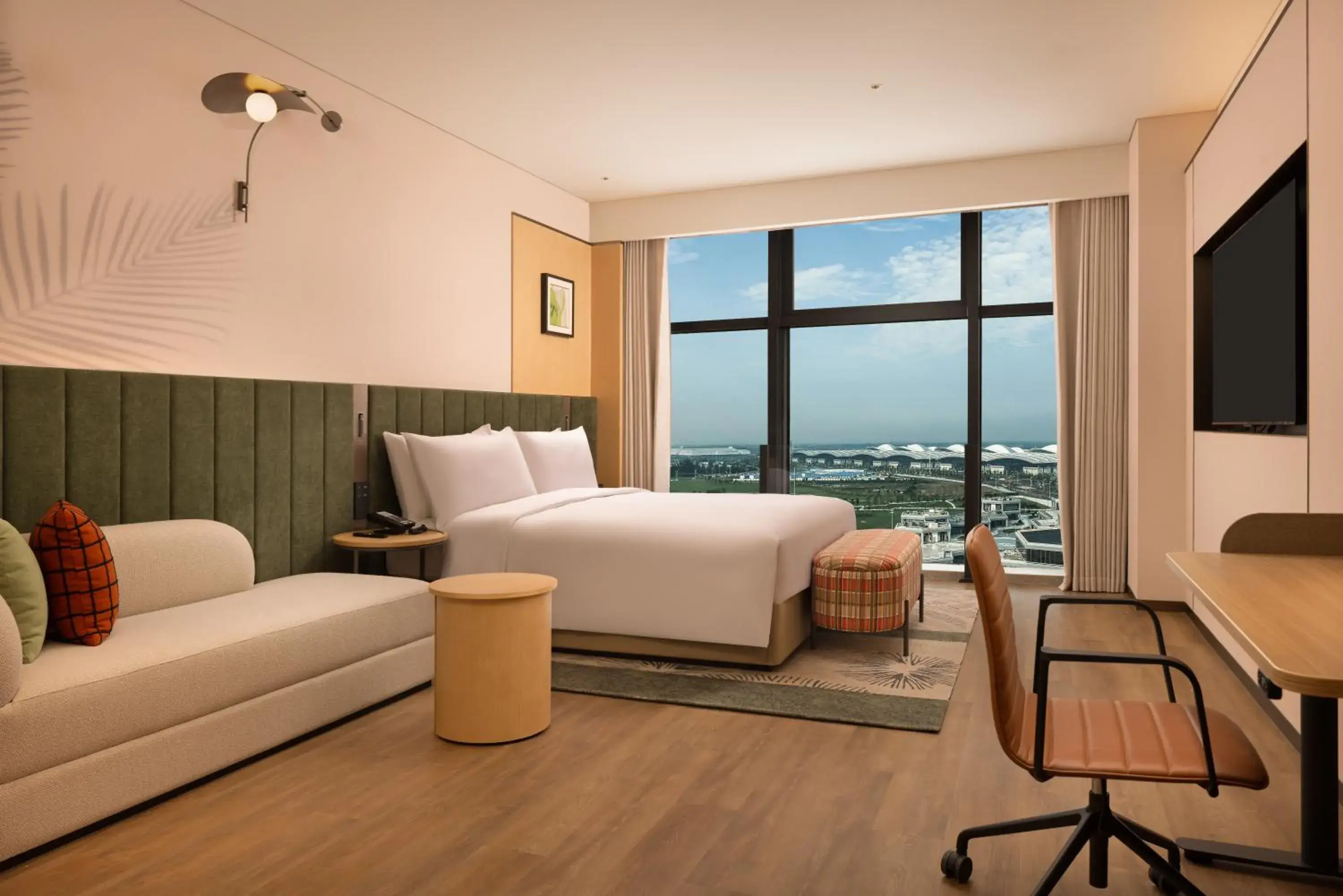 King Guest Room in Hilton Garden Inn Zhengzhou Airport Aerotropolis King Guest Room in Hilton Garden Inn Zhengzhou Airport Aerotropolis