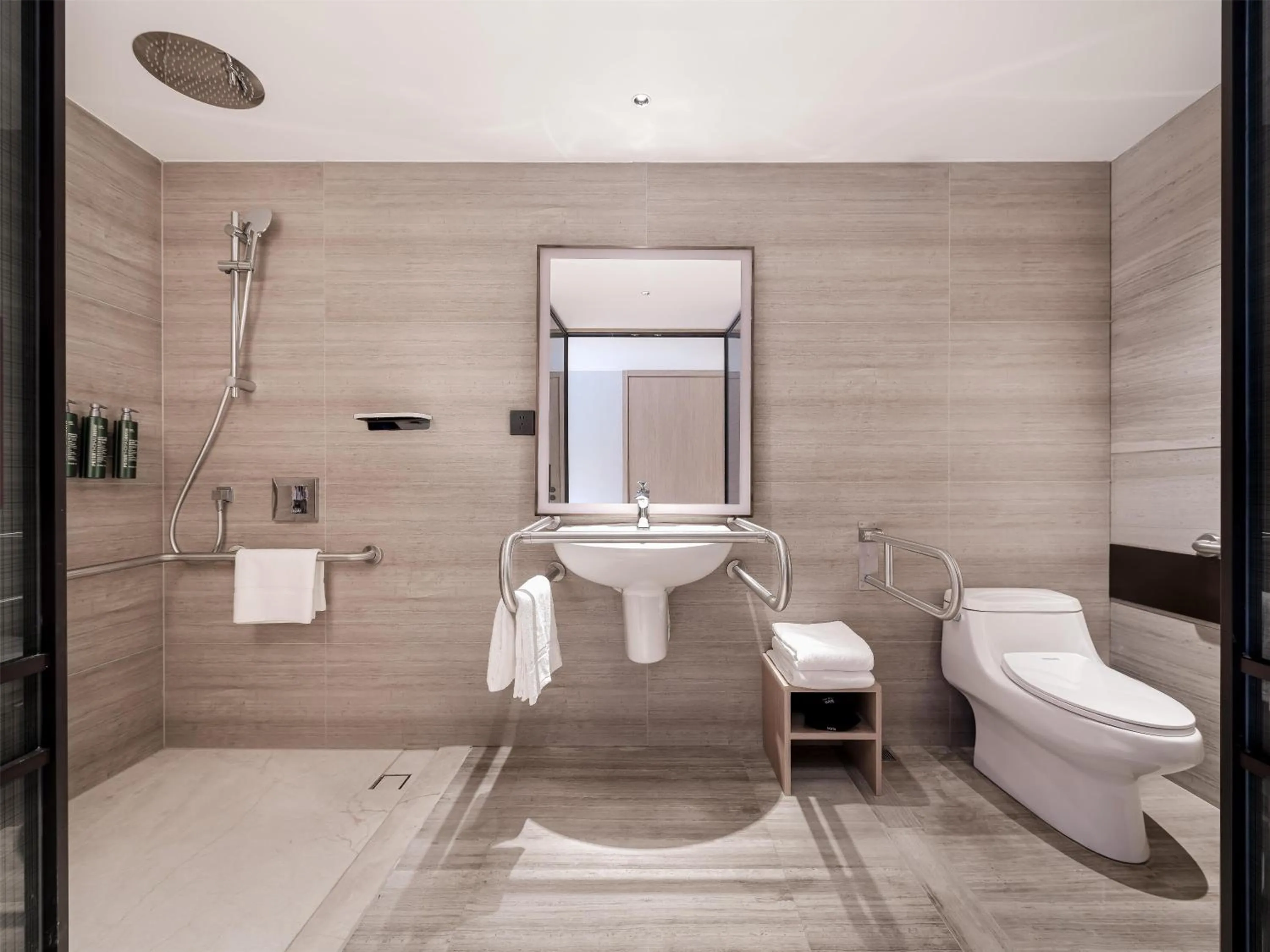 Bathroom in Hilton Garden Inn Zhoushan Mount Putuo