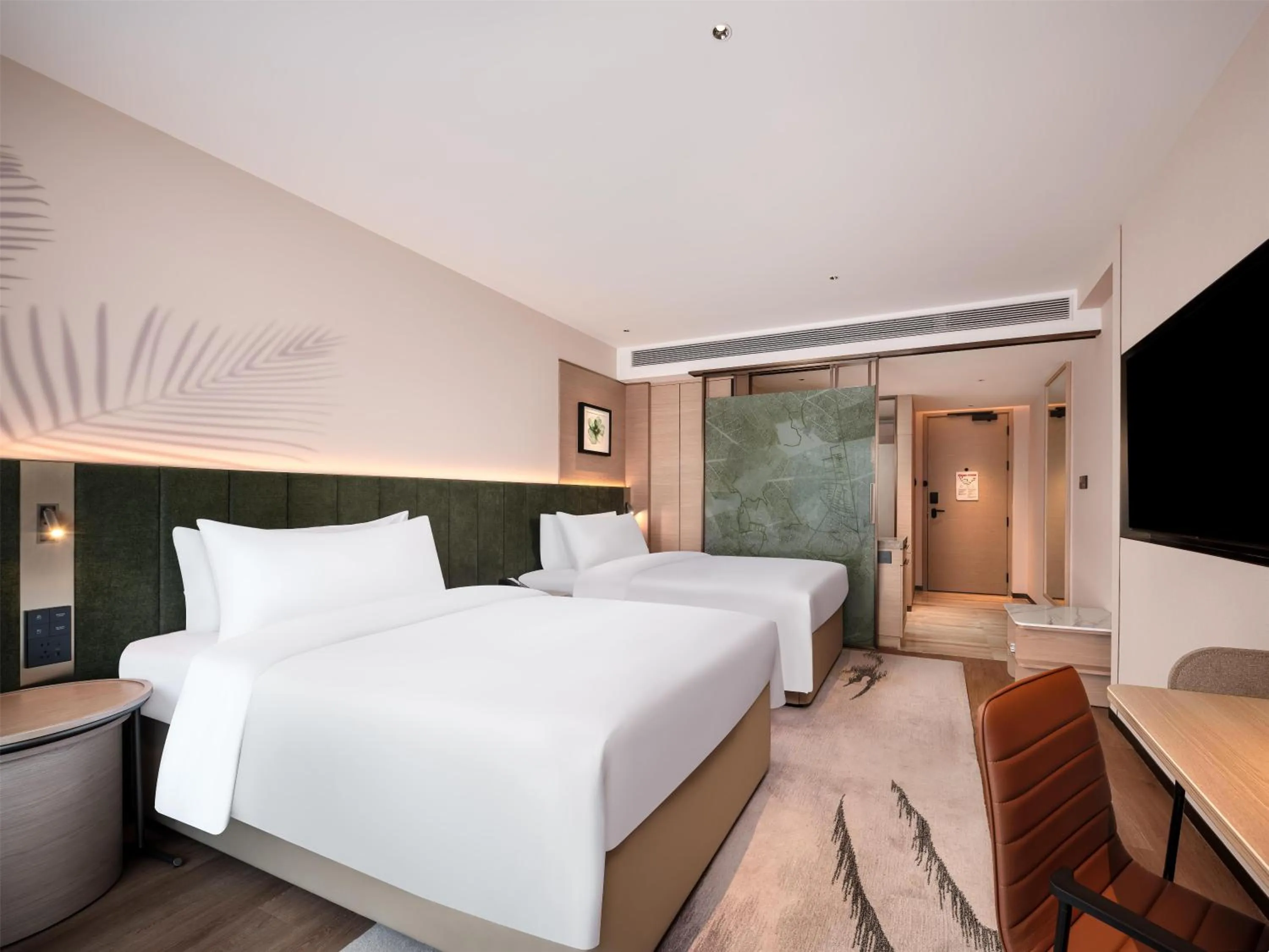 Bed in Hilton Garden Inn Zhoushan Mount Putuo