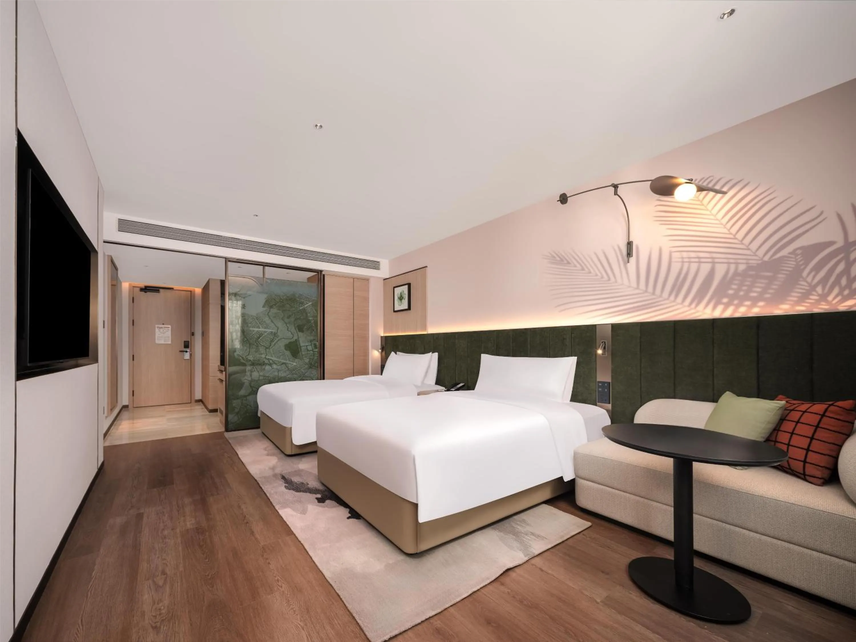 Bed in Hilton Garden Inn Zhoushan Mount Putuo