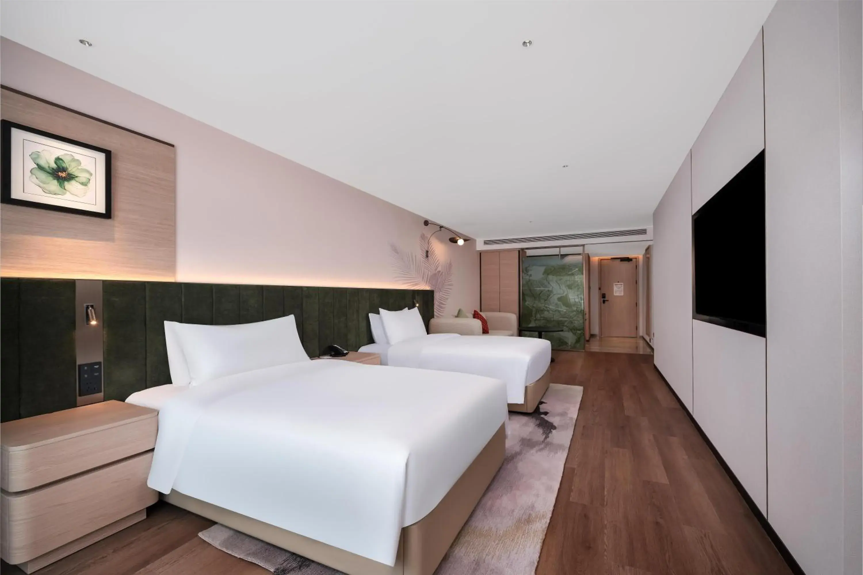 Deluxe Twin Room with Balcony in Hilton Garden Inn Zhoushan Mount Putuo Deluxe Twin Room with Balcony in Hilton Garden Inn Zhoushan Mount Putuo