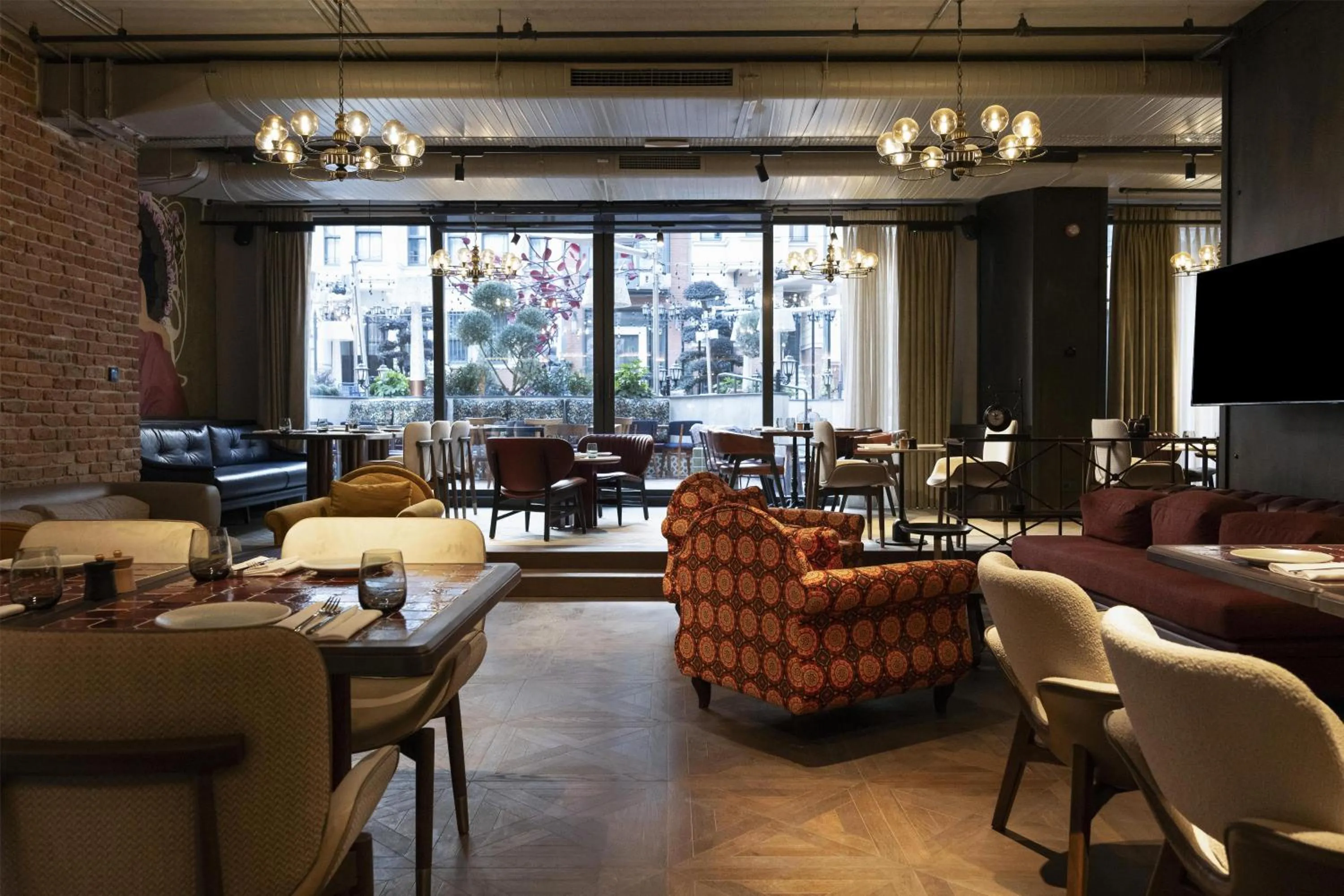 Dining area in Canopy By Hilton Istanbul Taksim