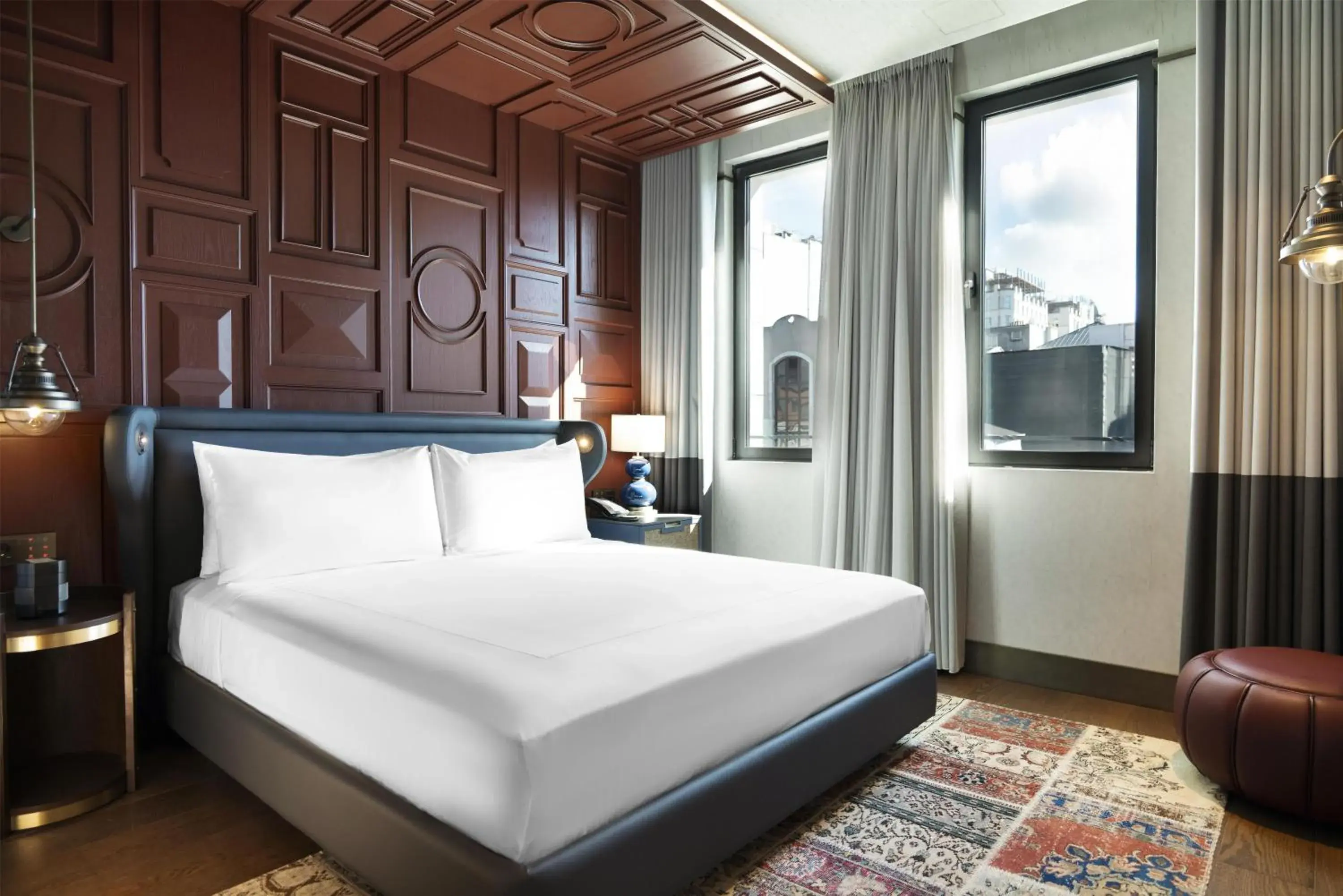 Bed in Canopy By Hilton Istanbul Taksim Bed in Canopy By Hilton Istanbul Taksim