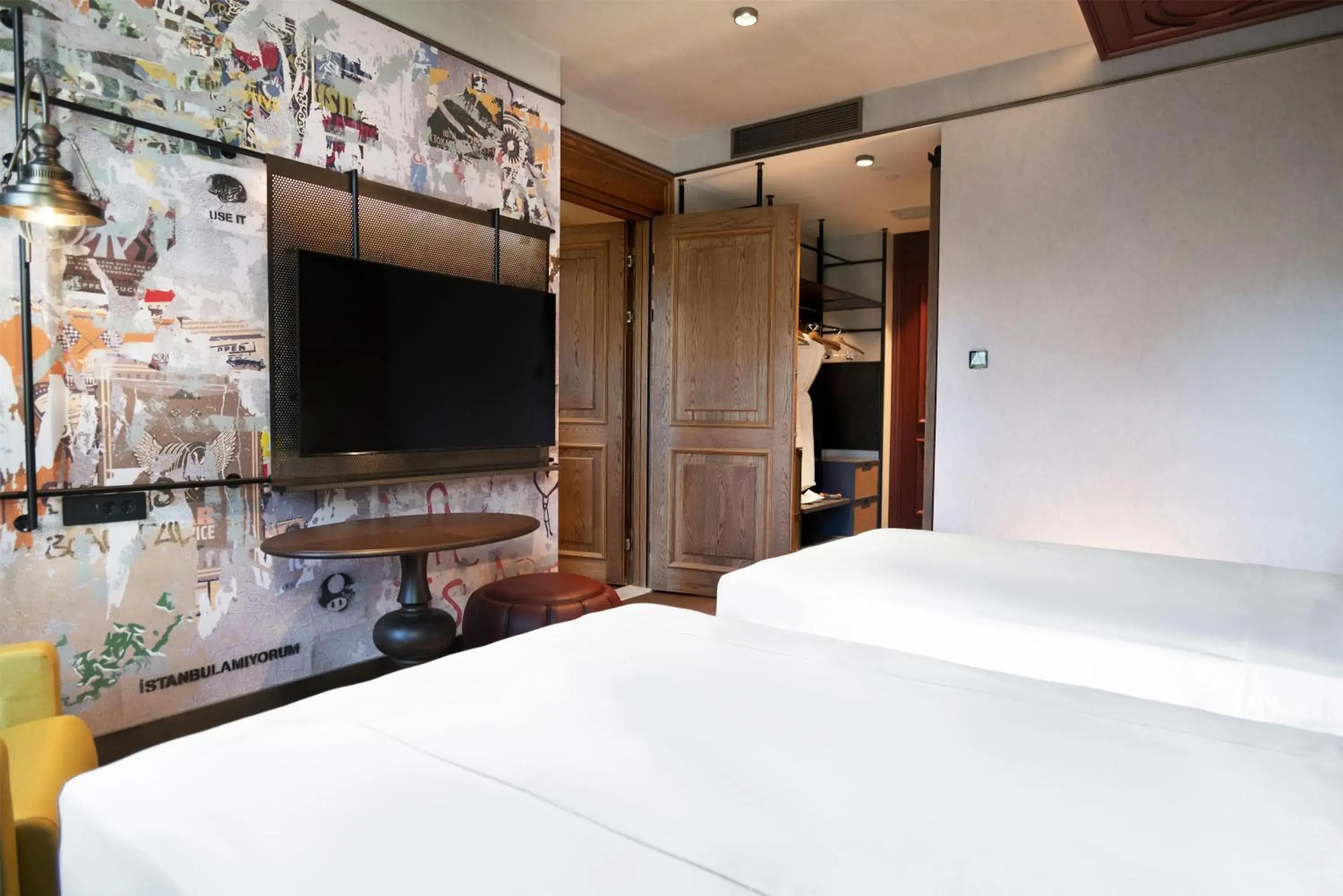 Bed in Canopy By Hilton Istanbul Taksim Bed in Canopy By Hilton Istanbul Taksim