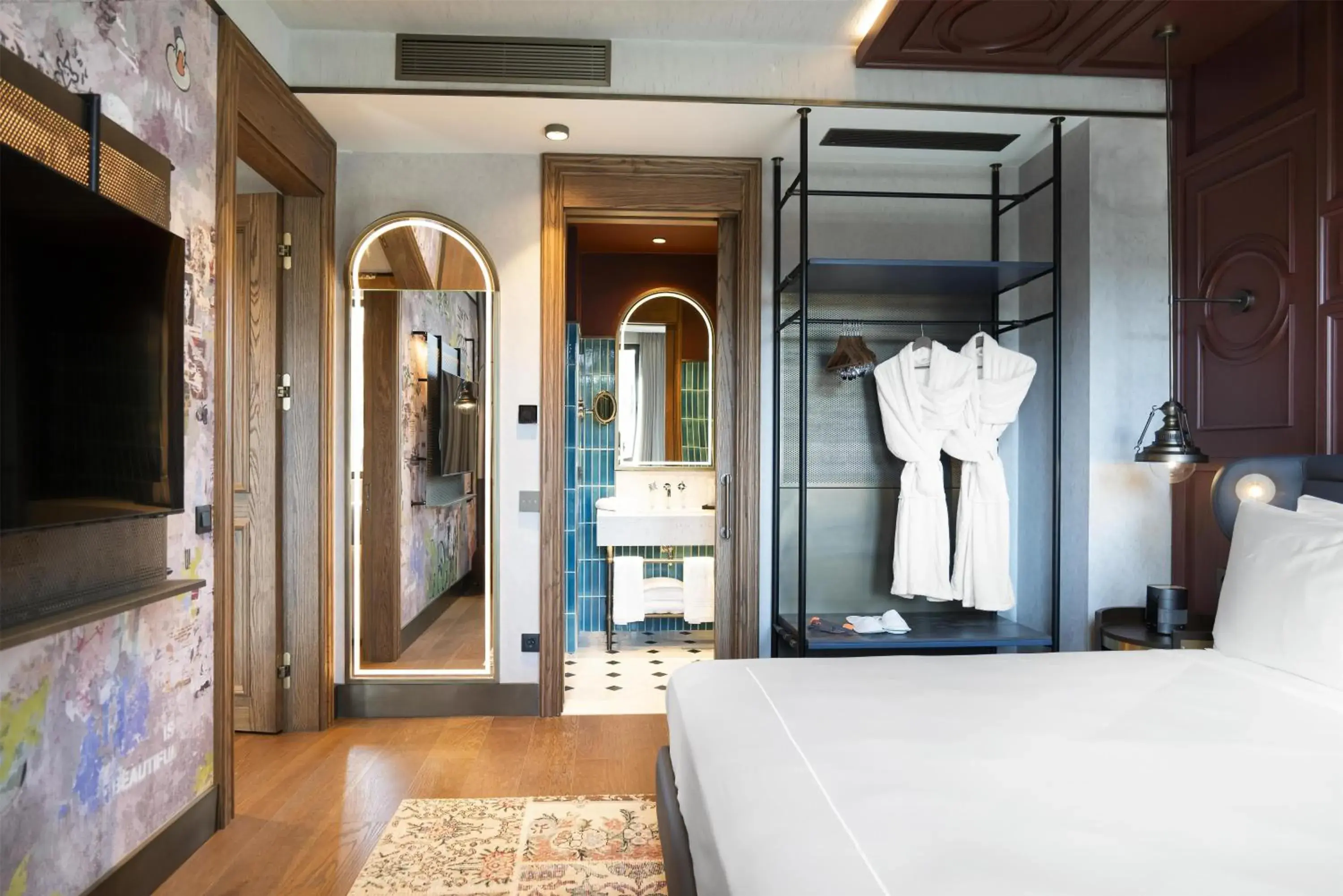 Bed in Canopy By Hilton Istanbul Taksim Bed in Canopy By Hilton Istanbul Taksim