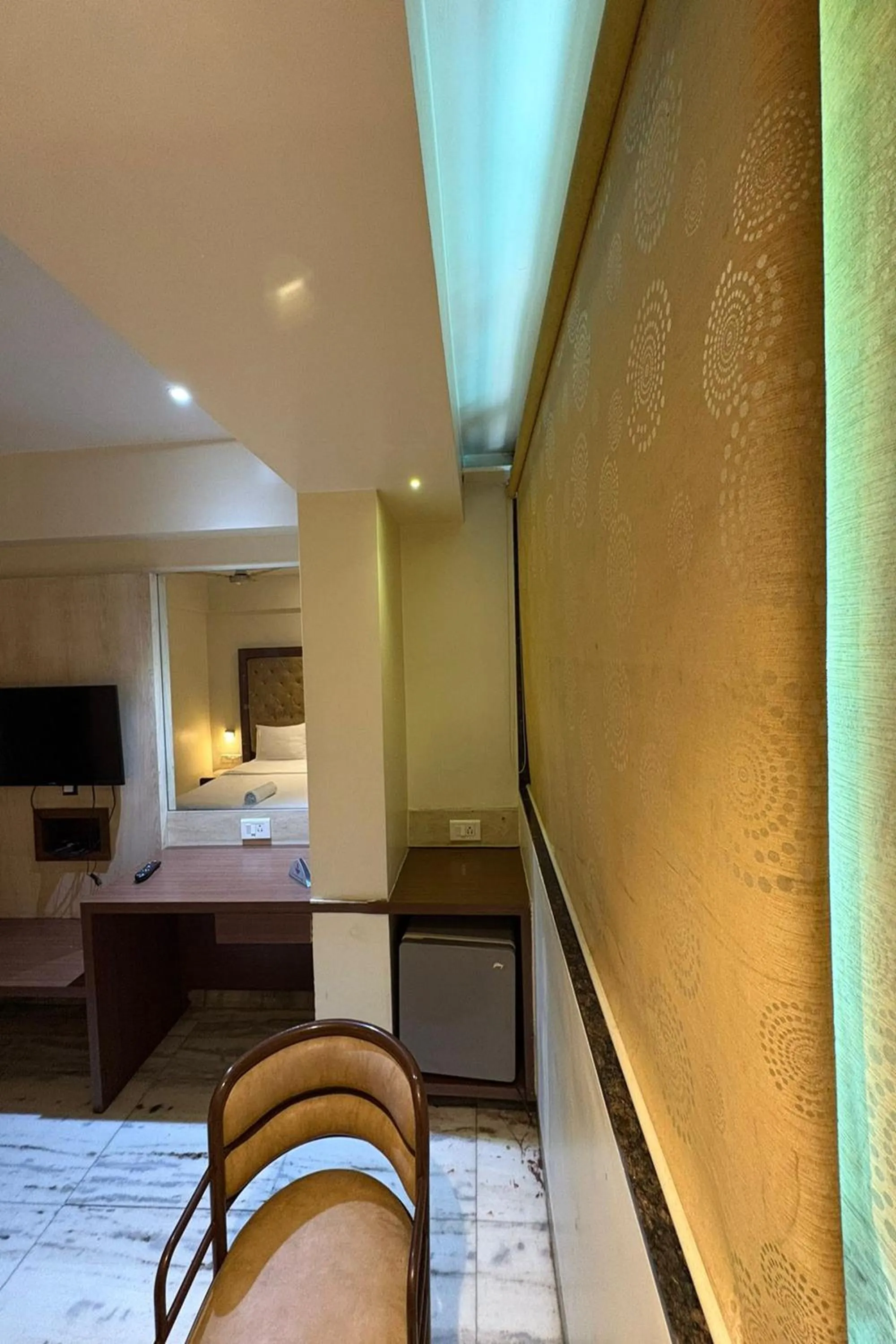 Bed in Pravasi Residency