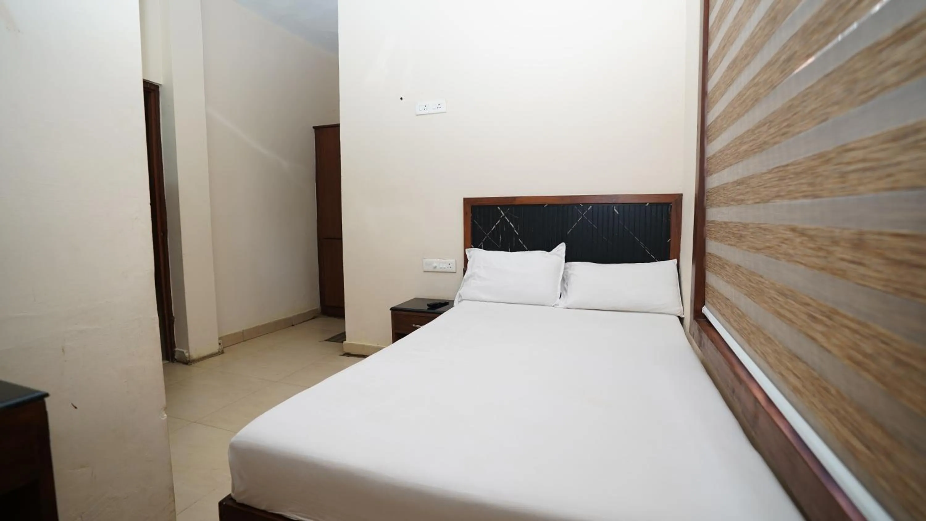 Olive Green Hotel