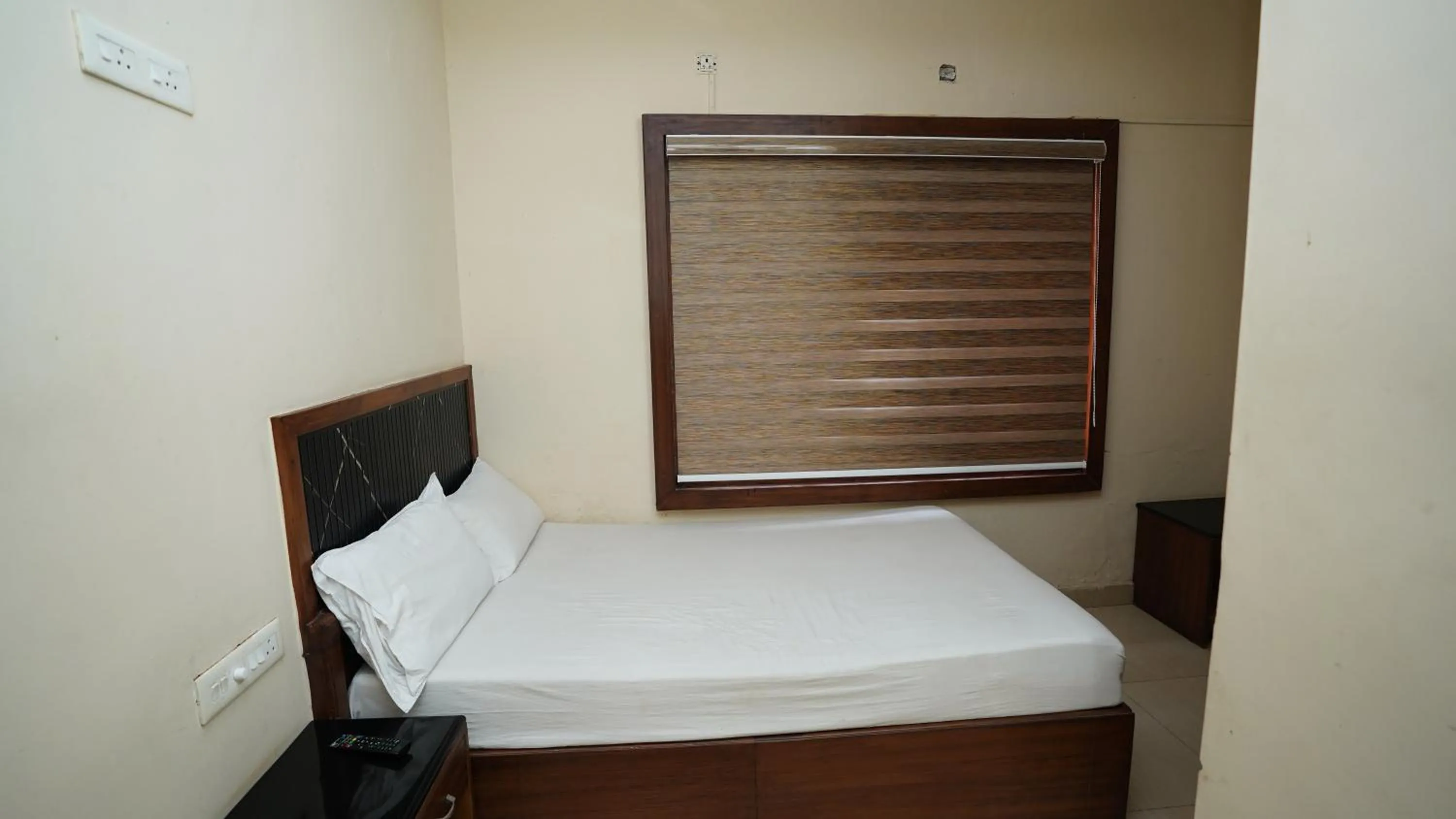 Olive Green Hotel