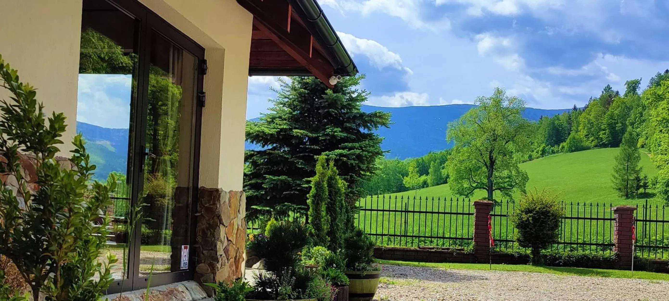 Gorski Widok Karpacz Apartamenty i Pokoje- Salon Kominkowy Gorski Widok Karpacz Apartamenty i Pokoje- Salon Kominkowy