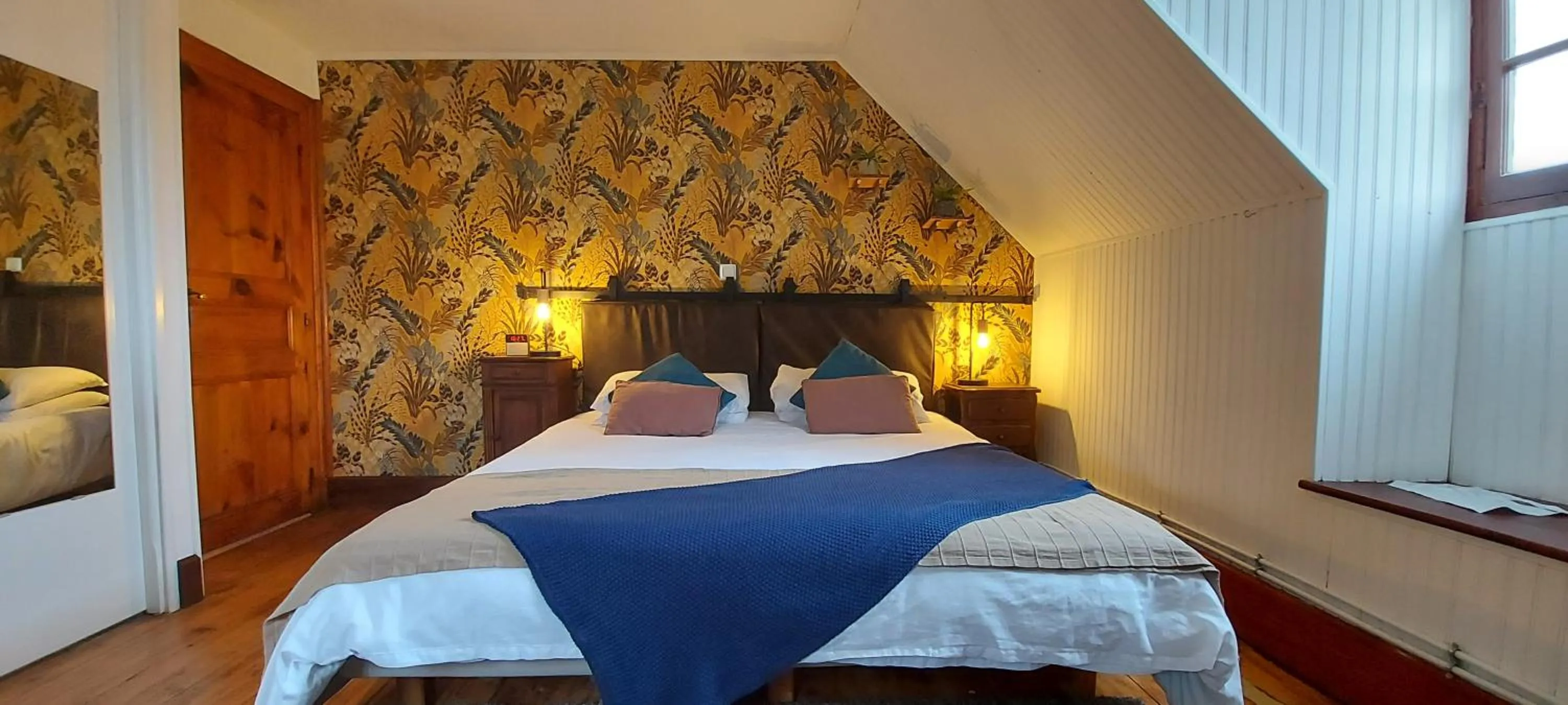 Bedroom, Bed in Villa Gracieuse