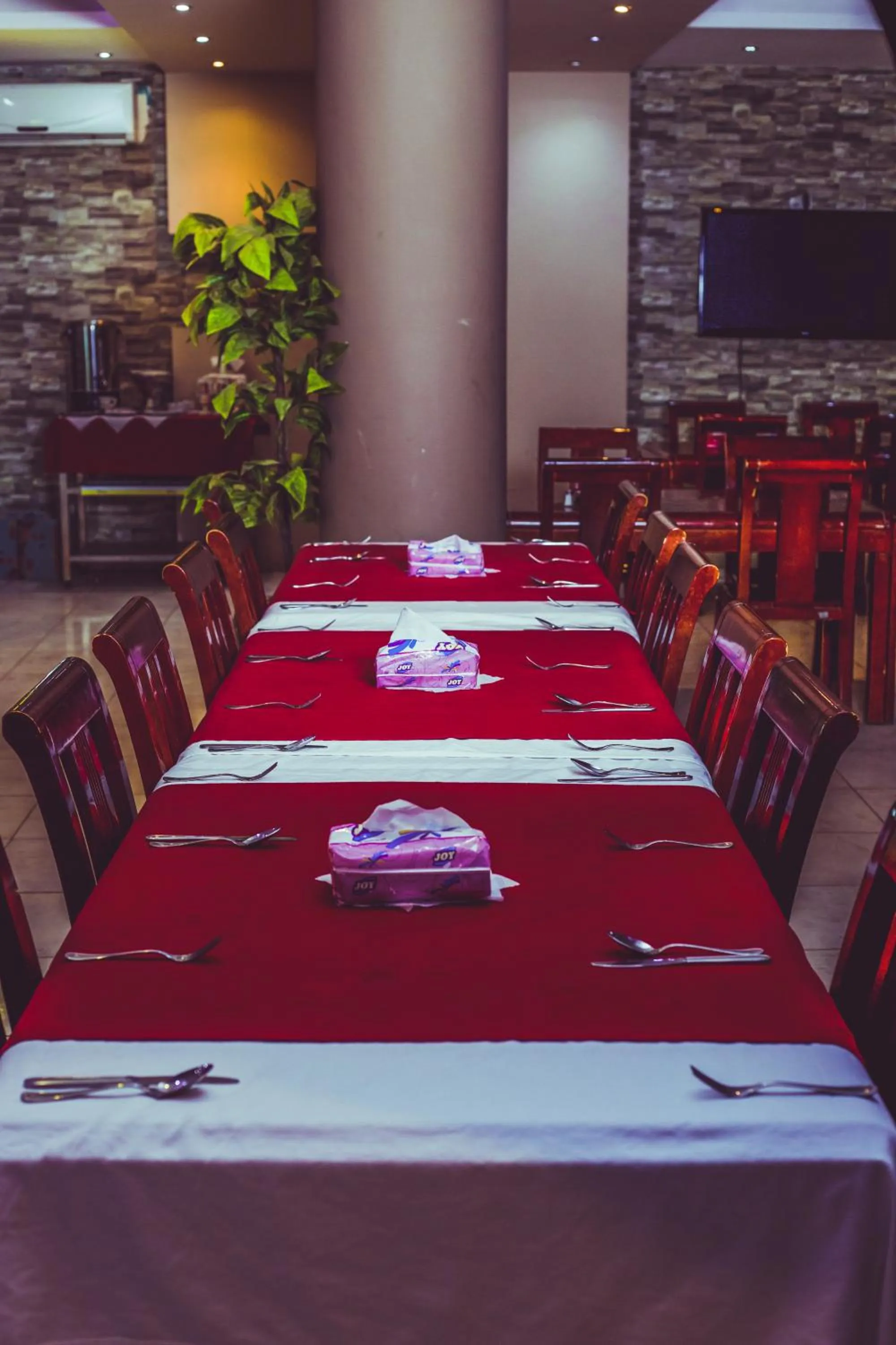 Restaurant/places to eat in La Viena Health Resort