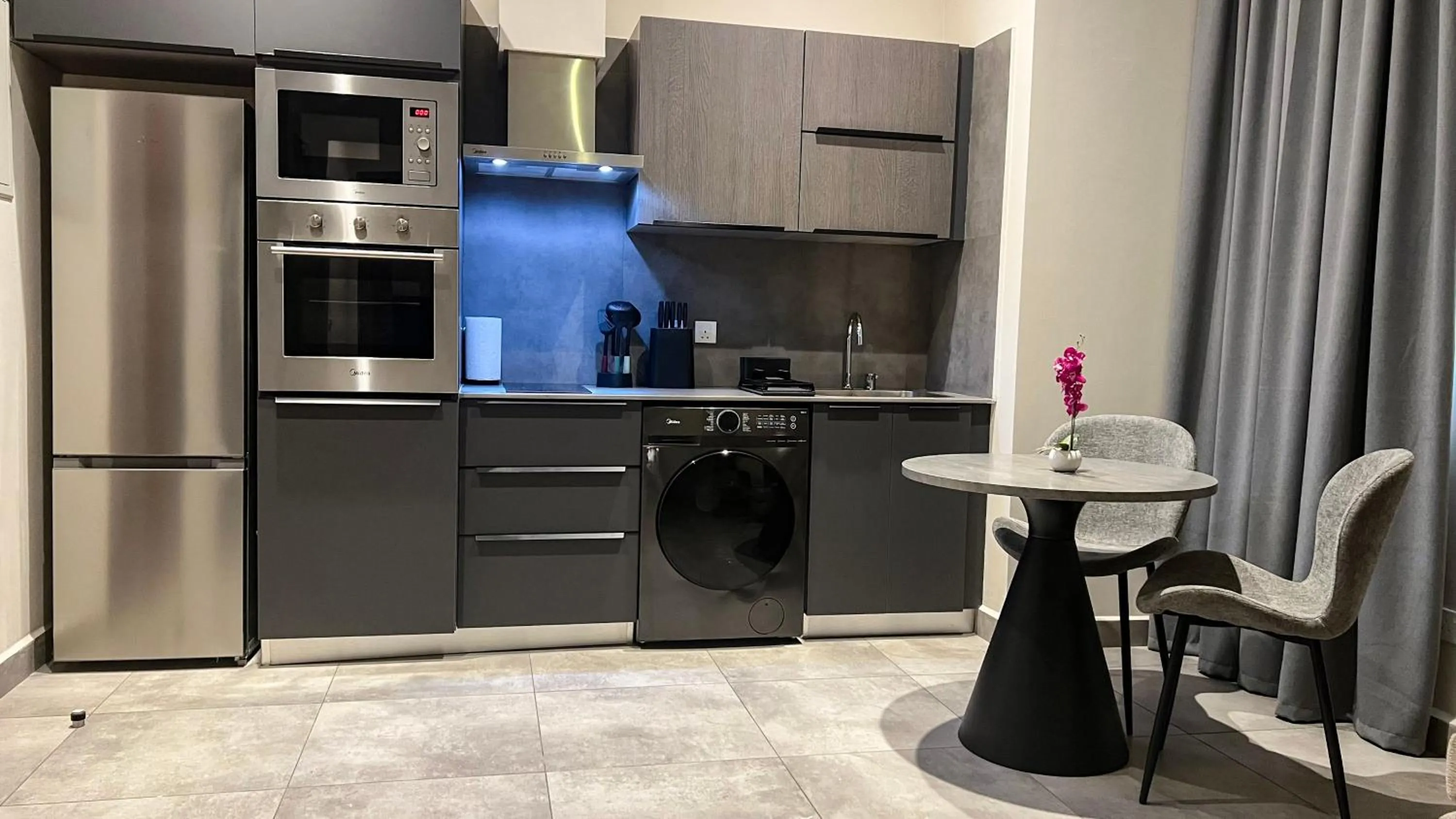 Coffee/tea facilities in Anthonian Suites