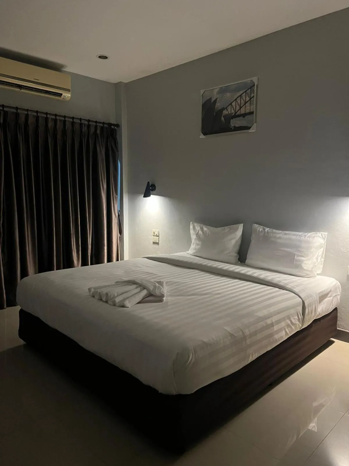 Deluxe Double Room with Balcony in PMS Guest House Patong