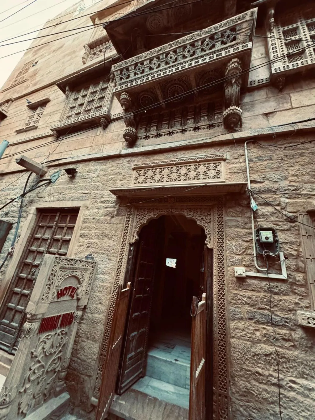 Facade/entrance in Hotel Himmat Niwas