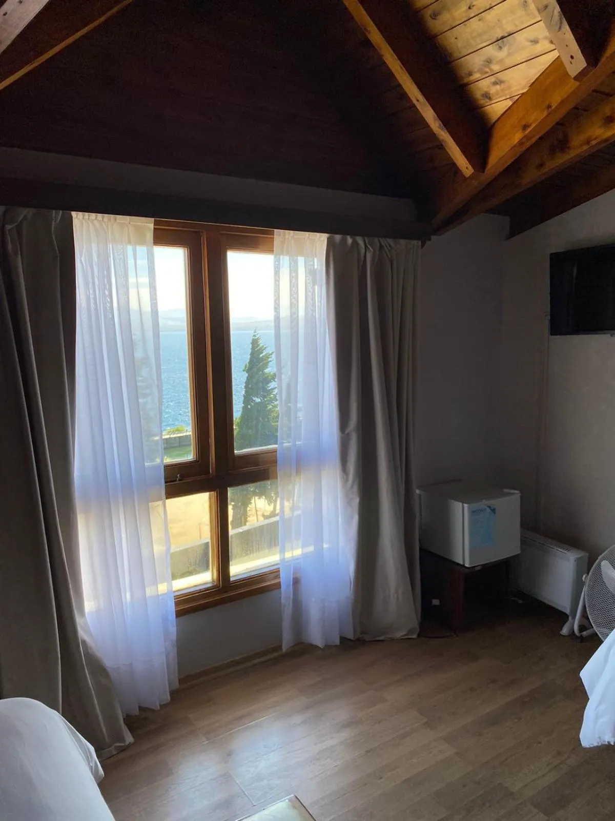 Photo of the whole room, Bed in Hotel Concorde