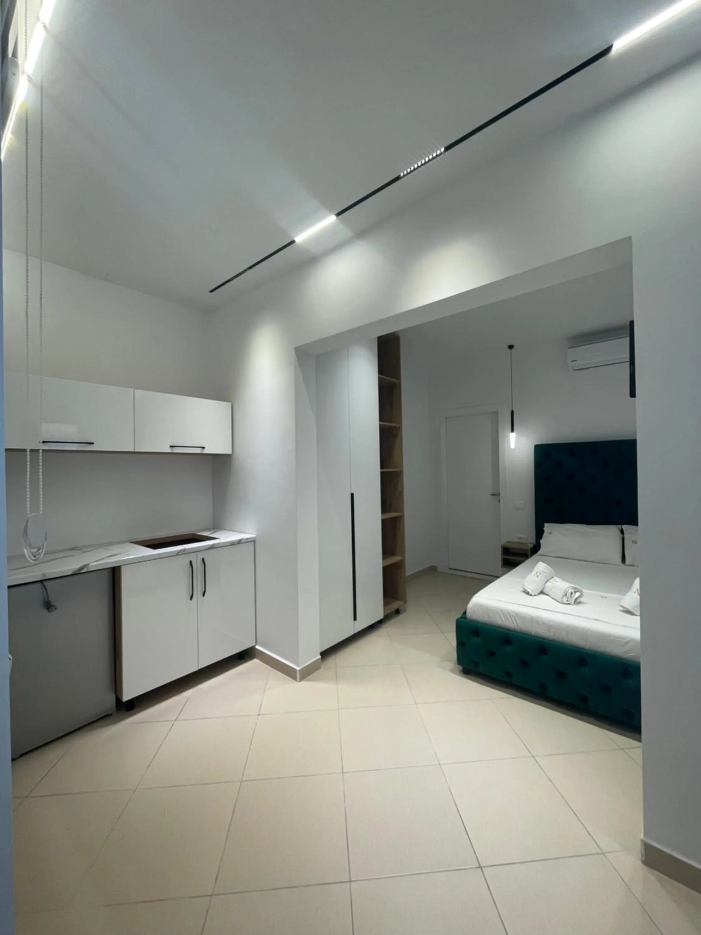 Bed in Qeparo Napolon Complex