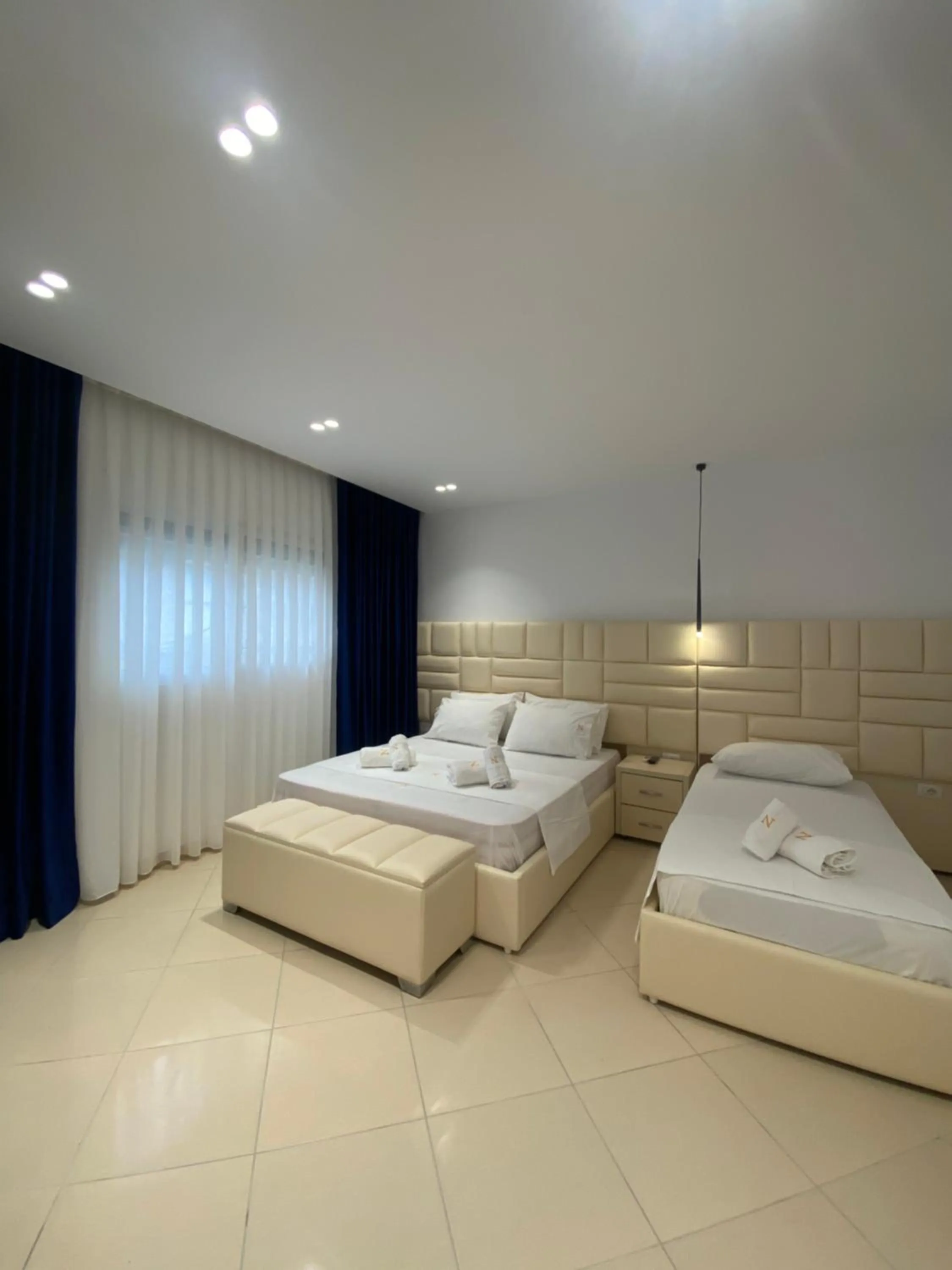 Bed in Qeparo Napolon Complex