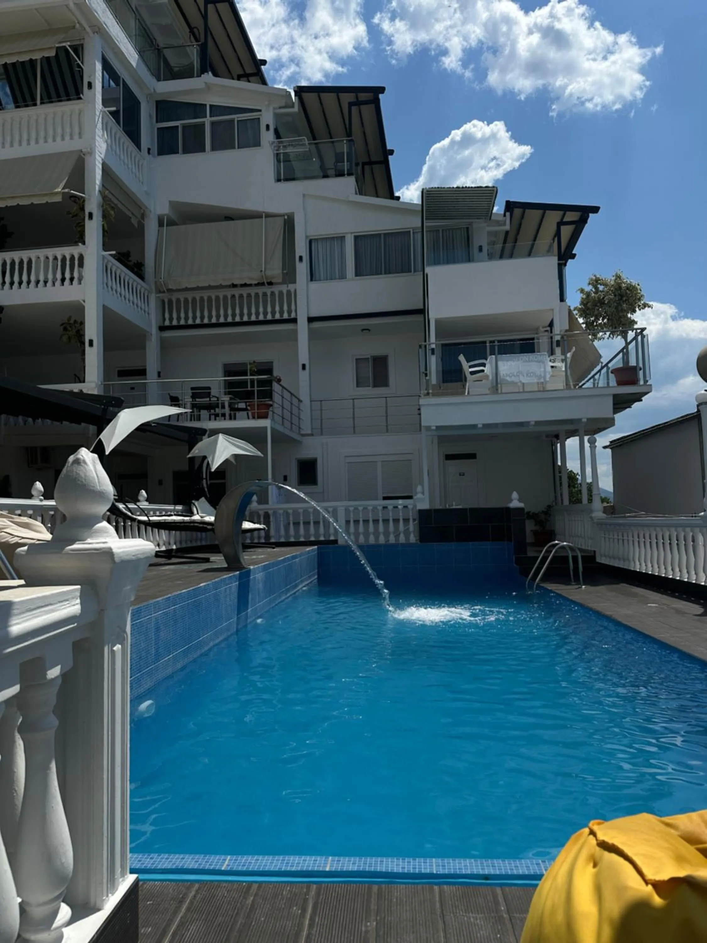 Property building in Qeparo Napolon Complex