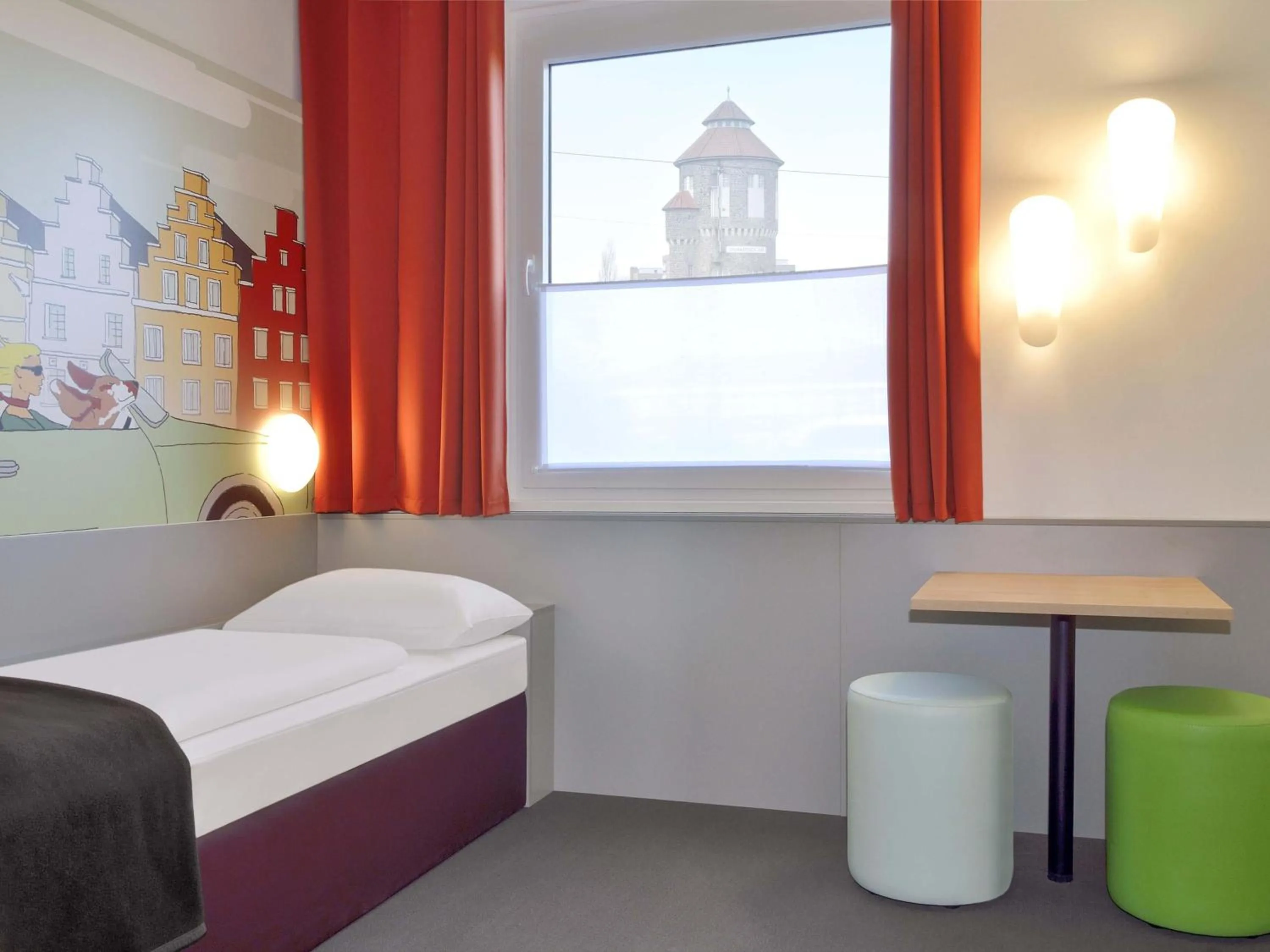 Bathroom, Bed in B&B Hotel Osnabrück