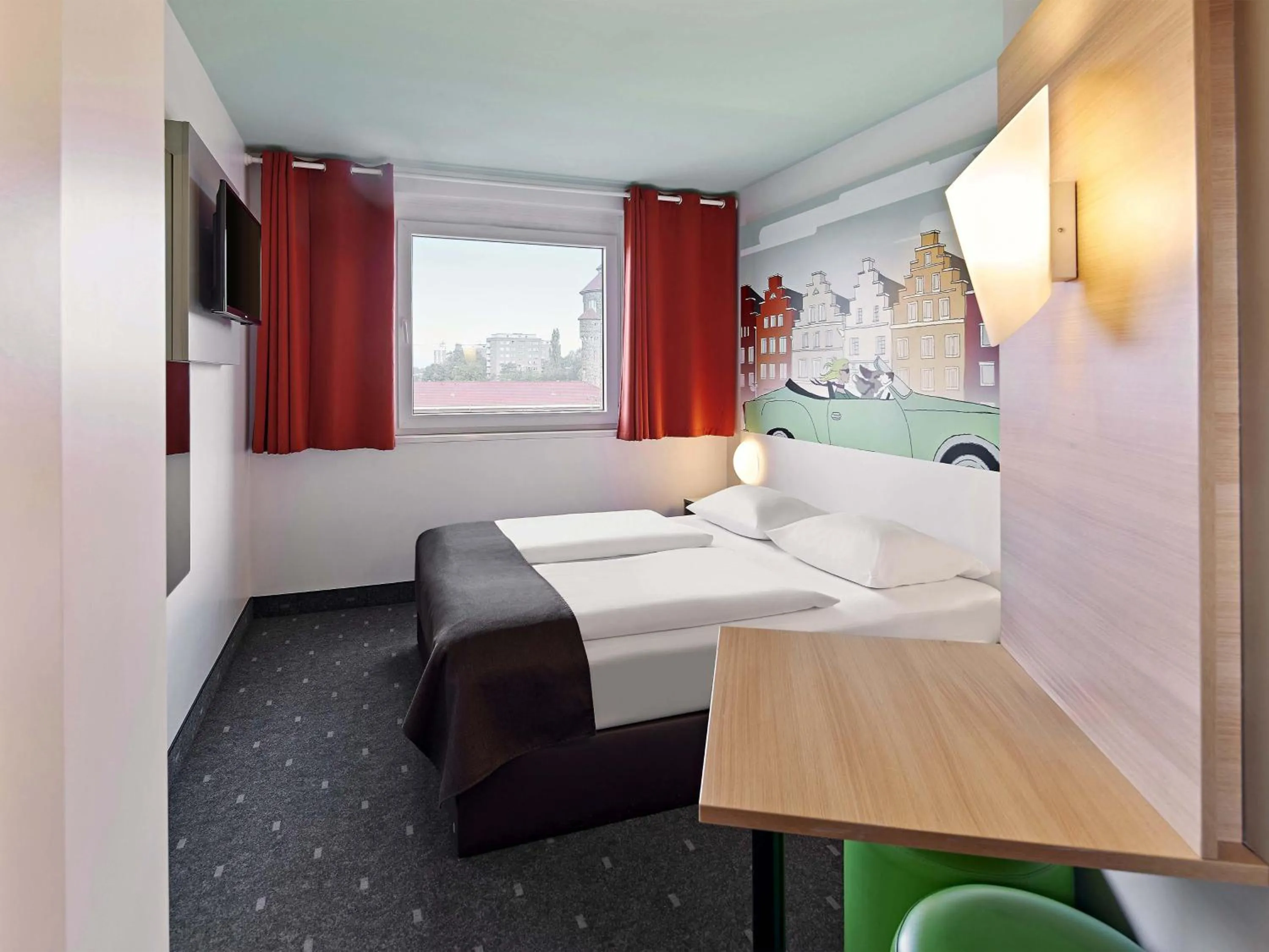 Photo of the whole room, Bed in B&B Hotel Osnabrück