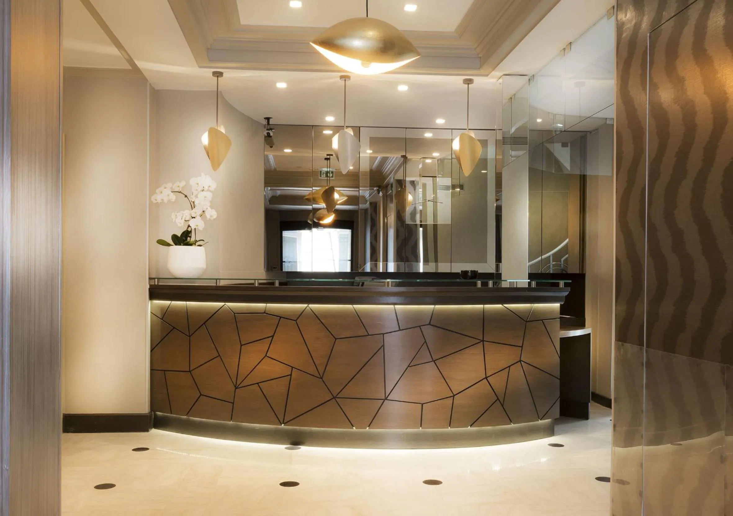 Lobby or reception in Elysees Apartments