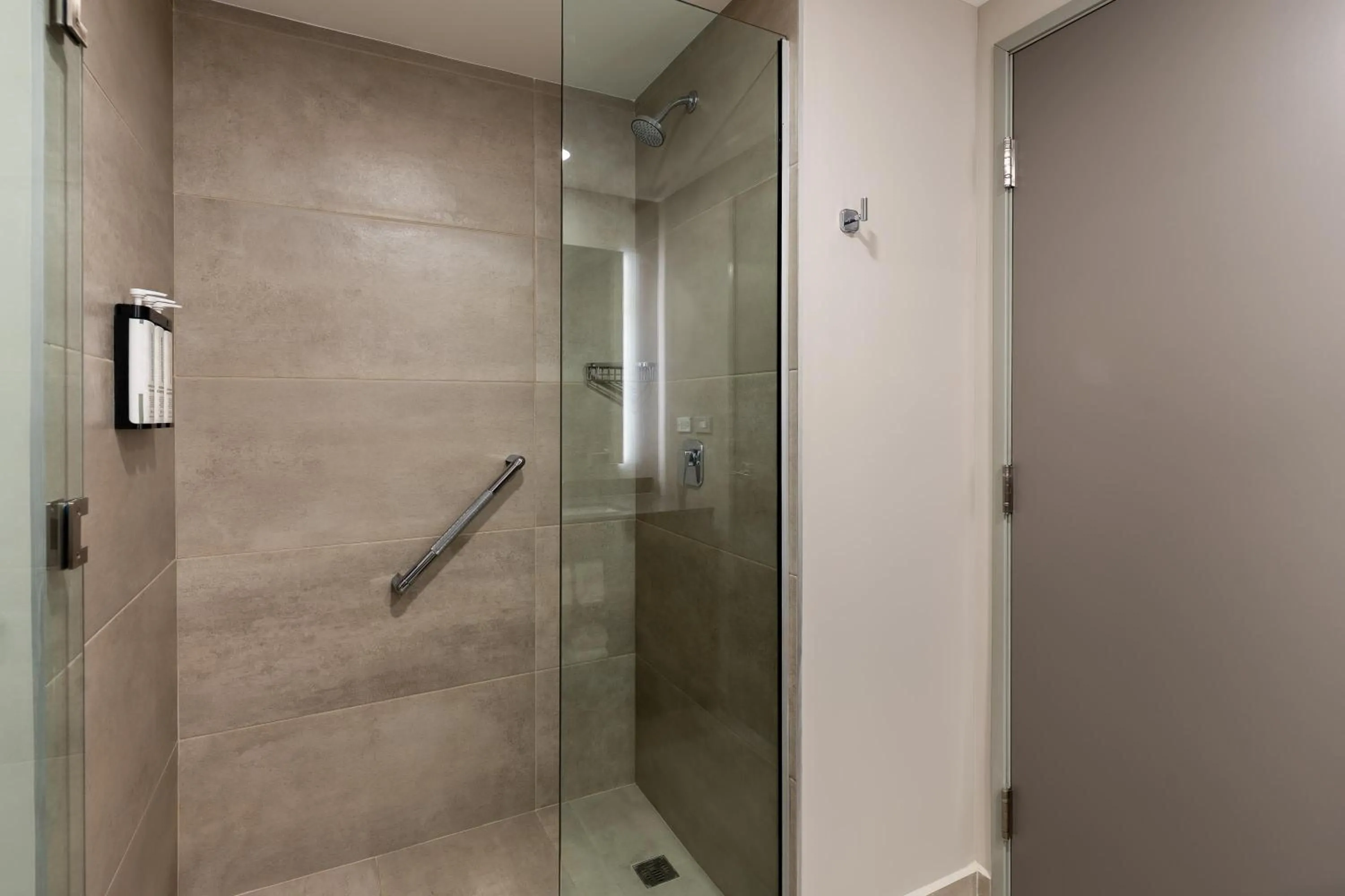 Bathroom in Hyatt Place Merida/ Via Montejo