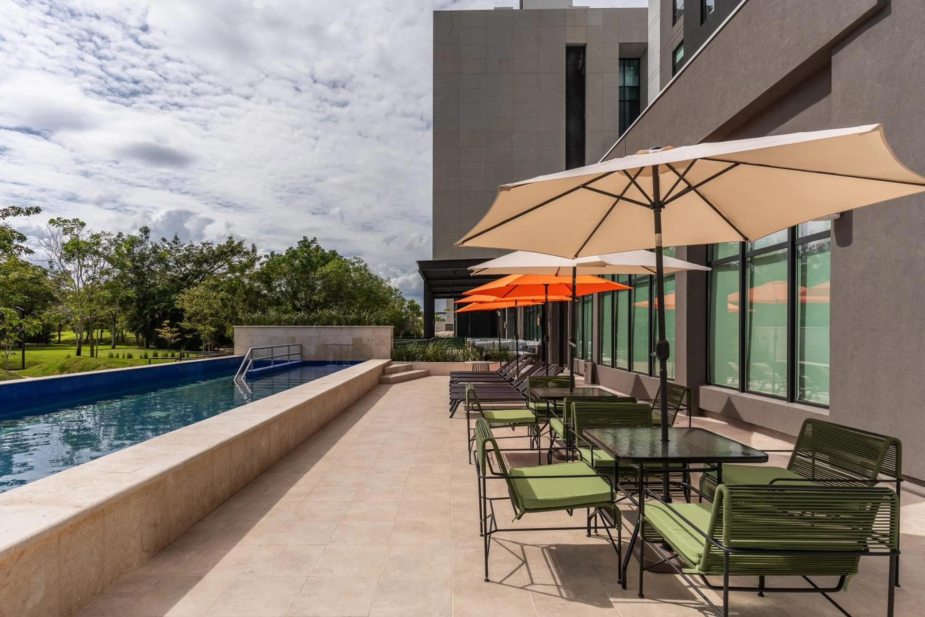 Swimming pool in Hyatt Place Merida/ Via Montejo