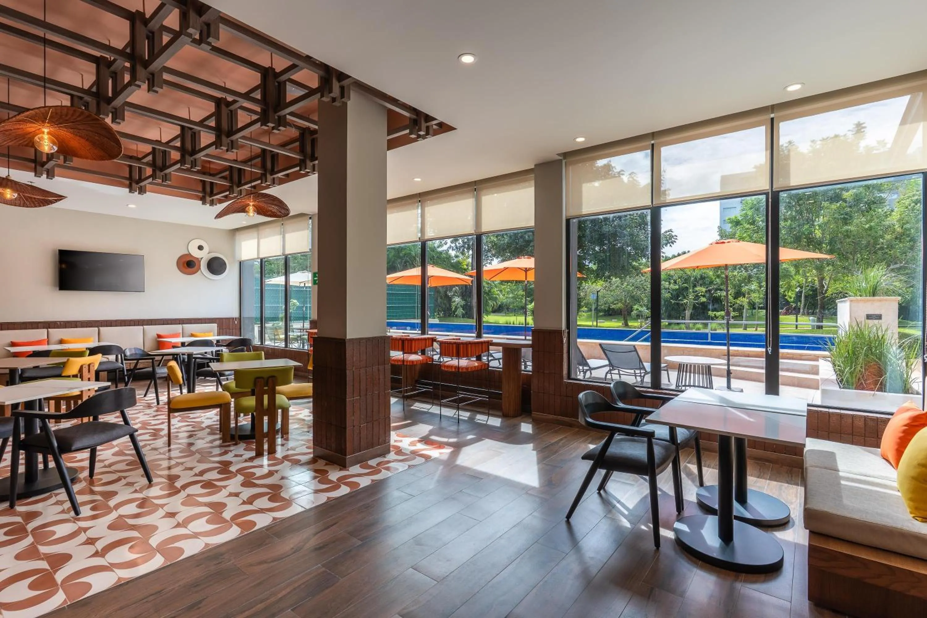 Restaurant/places to eat in Hyatt Place Merida/ Via Montejo