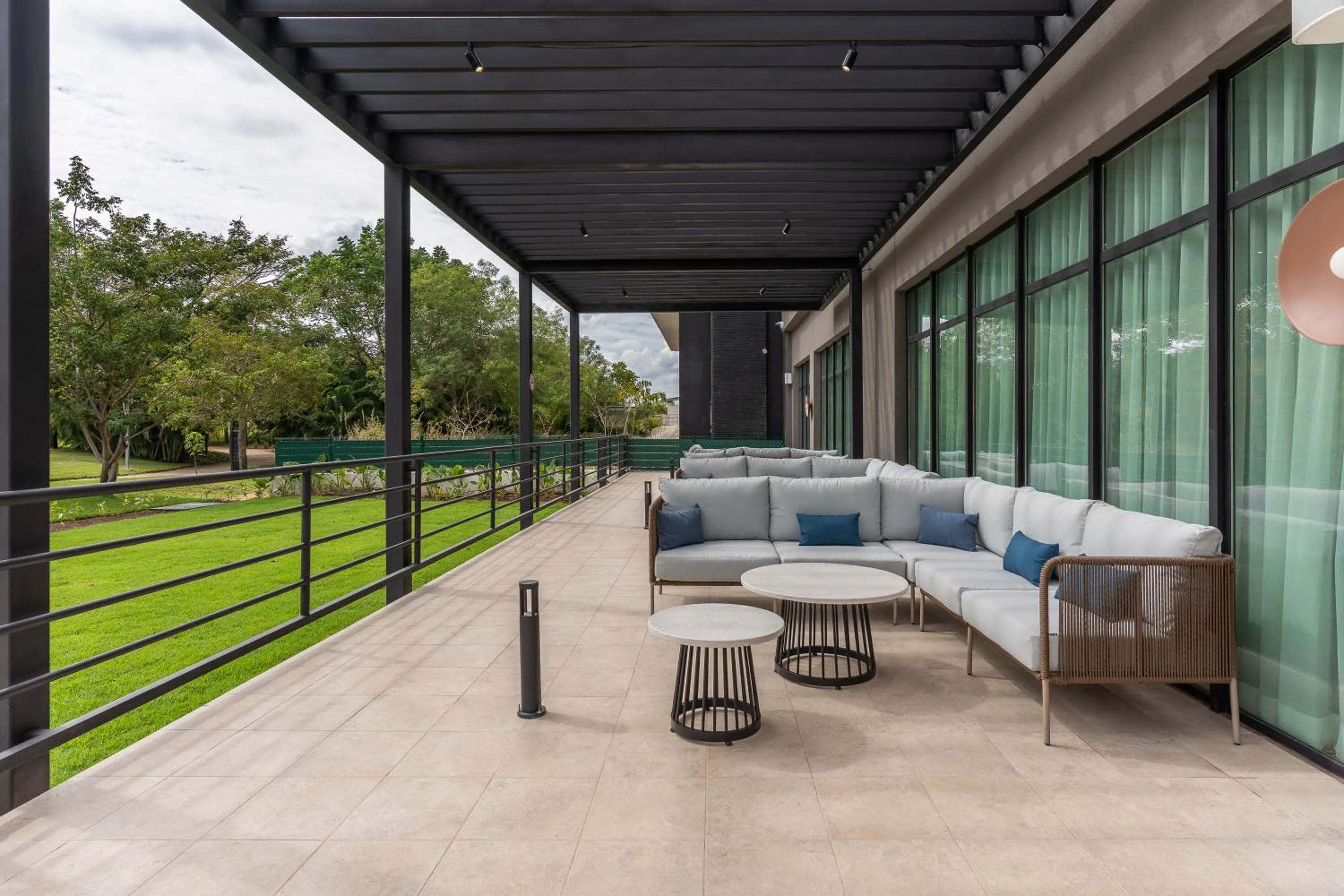Patio in Hyatt Place Merida/ Via Montejo