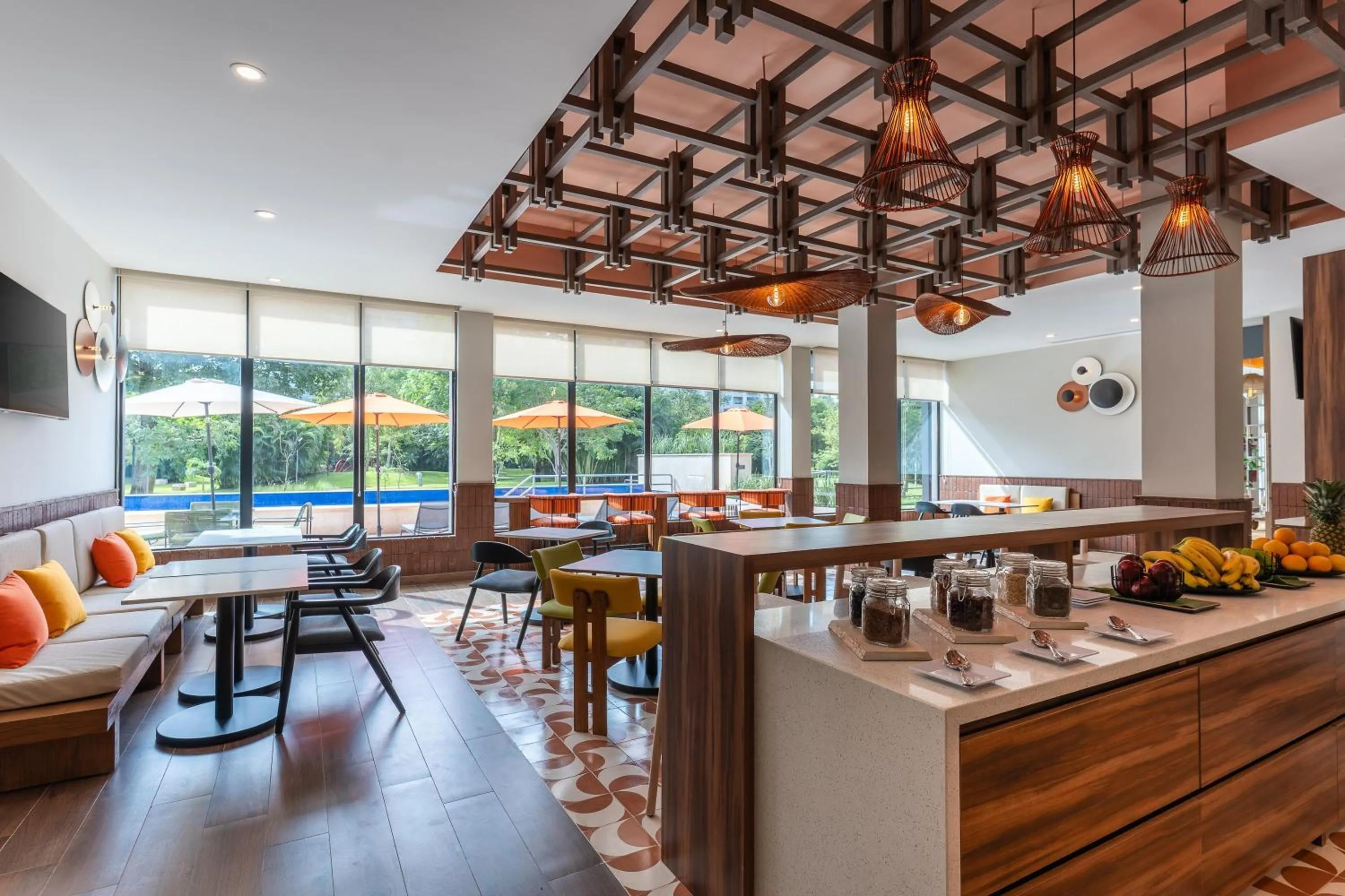 Restaurant/places to eat in Hyatt Place Merida/ Via Montejo