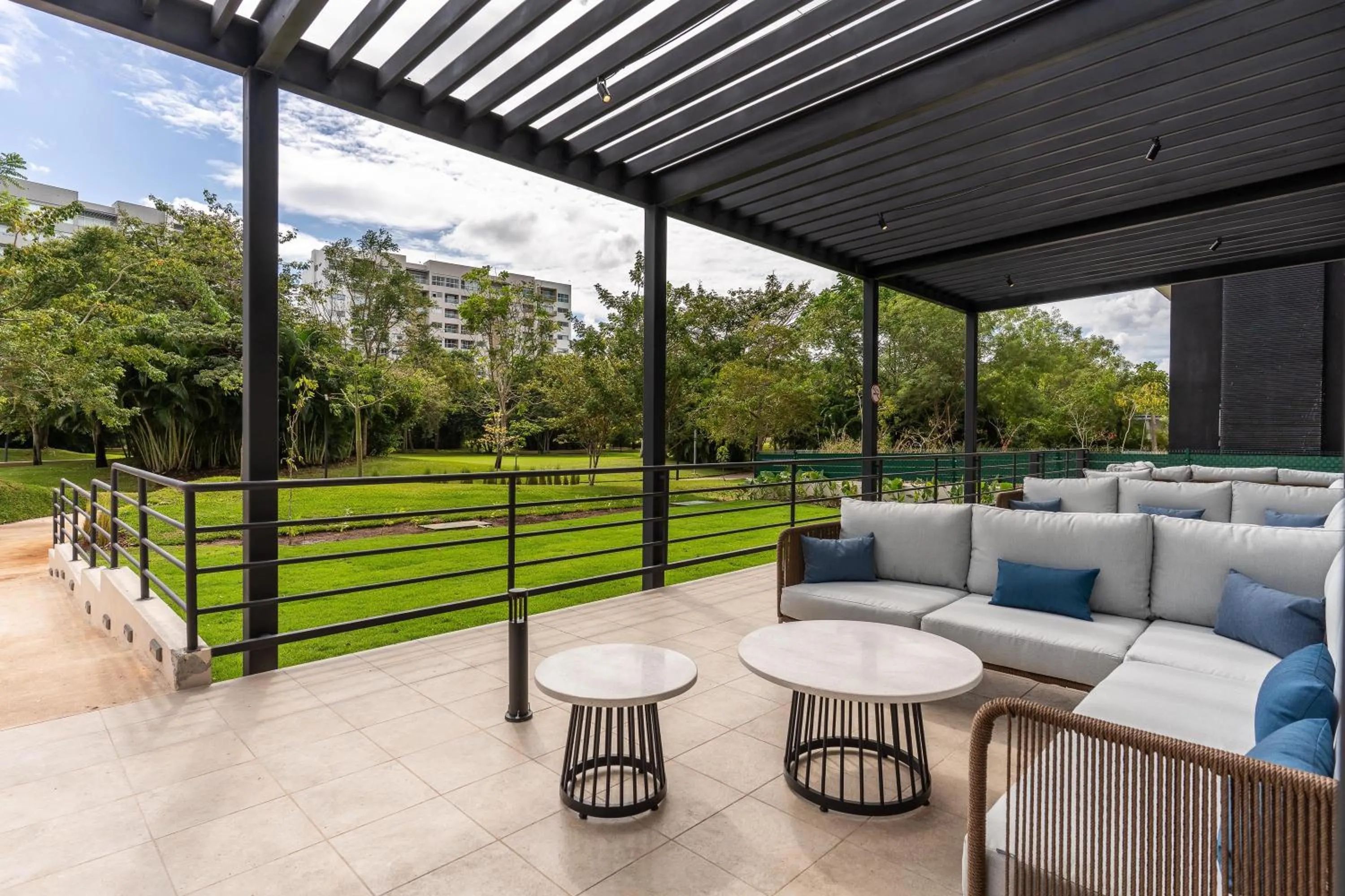 Patio in Hyatt Place Merida/ Via Montejo