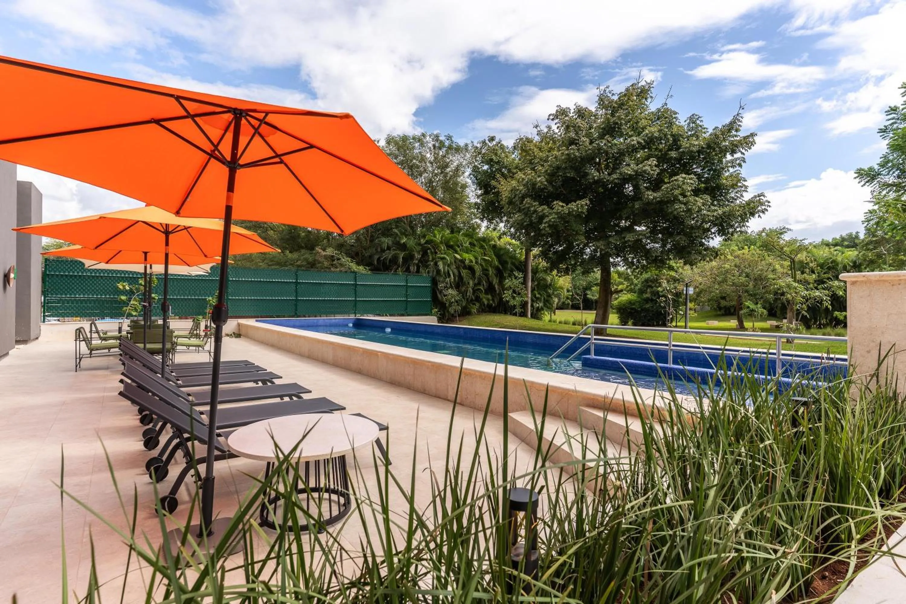 Swimming pool in Hyatt Place Merida/ Via Montejo